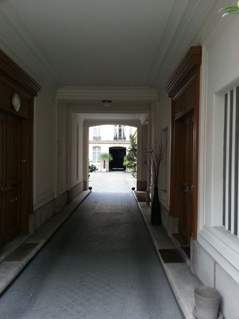 PARIS 8e·26m²·studio·No furniture·Long-term only[Paris Rental]