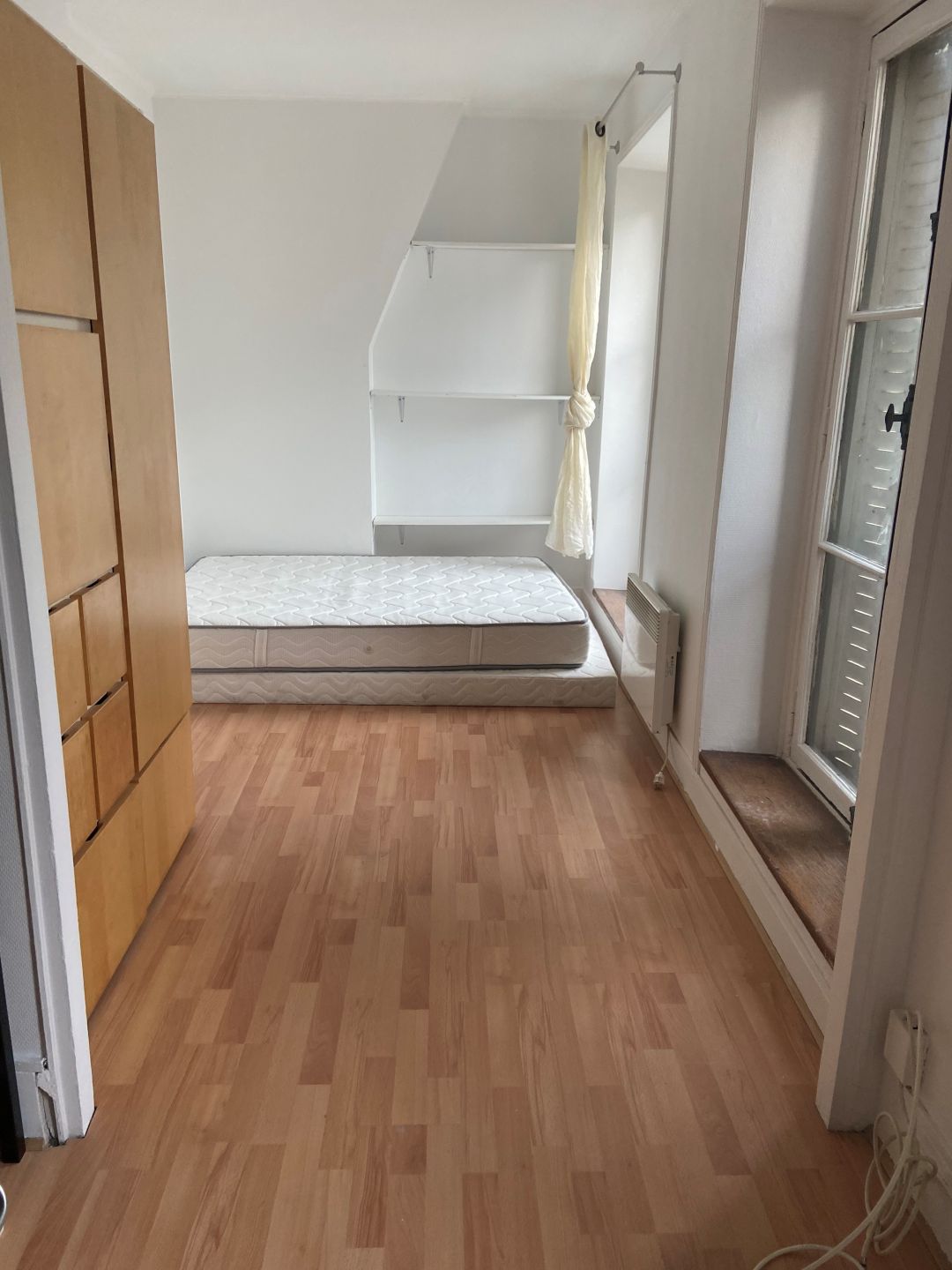 PARIS 11e·28m²·Studio·Meublé·A long terme uniquement[Location à Paris France]