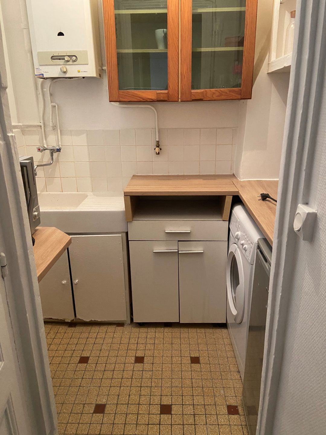 PARIS 11e·28m²·Studio·Meublé·A long terme uniquement[Location à Paris France]