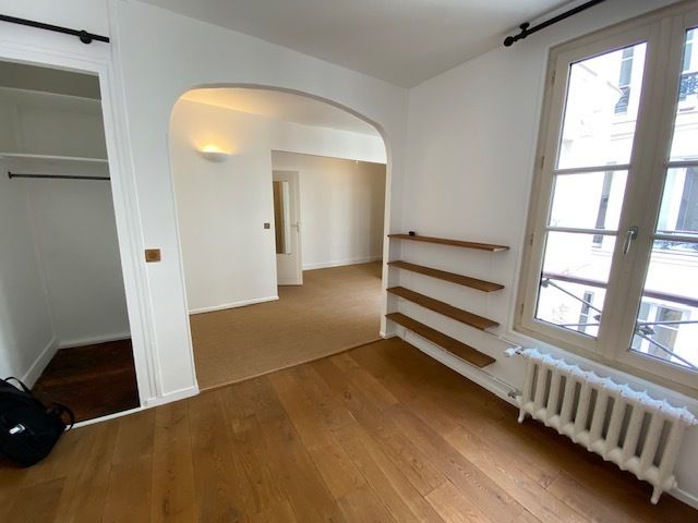 PARIS 9e·28m²·Studio·Non meublé·A long terme uniquement[Location à Paris France]
