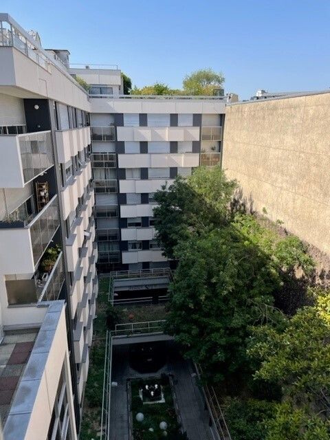 PARIS 9e·26m²·Studio·Non meublé·A long terme uniquement[Location à Paris France]