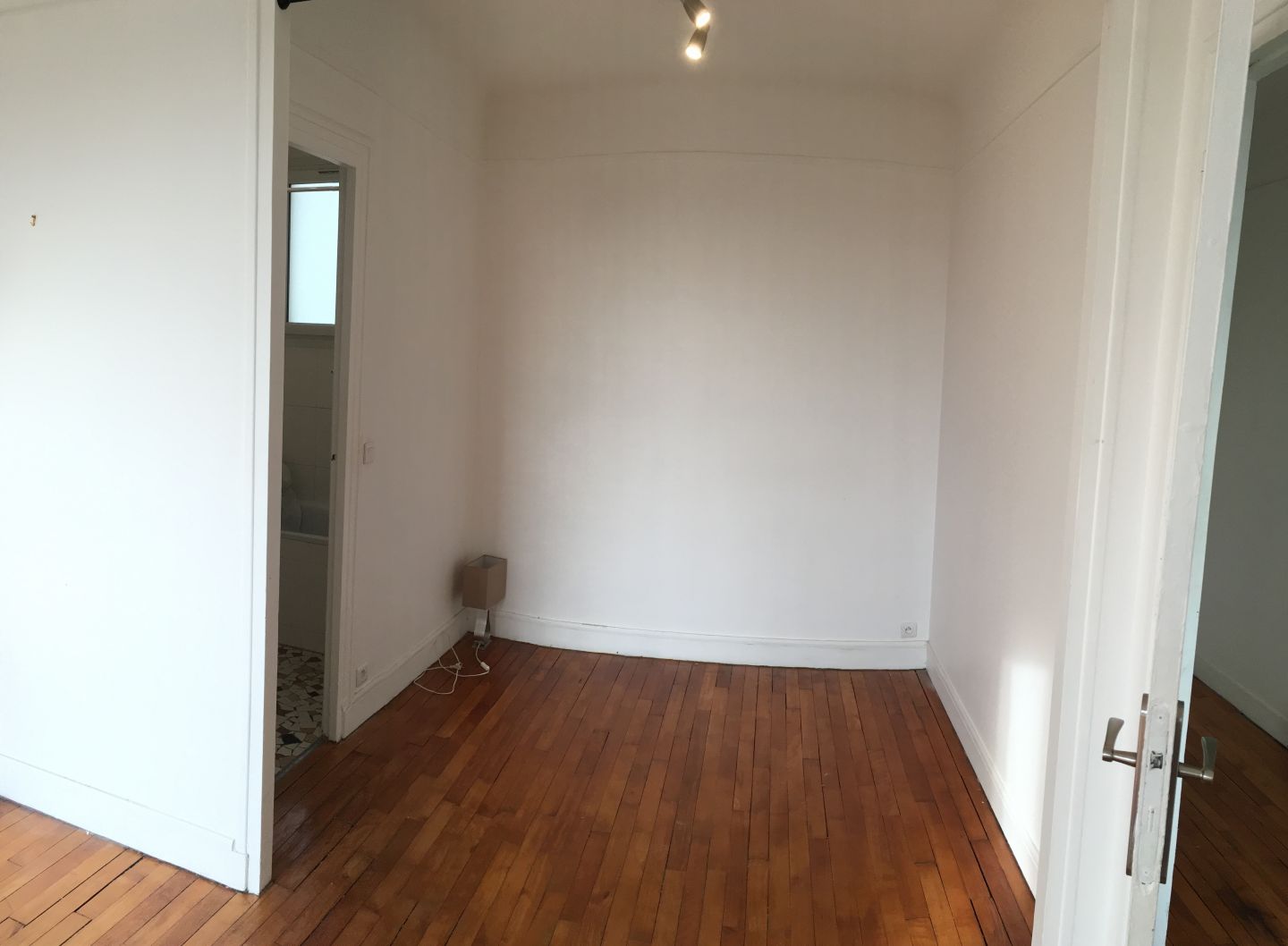 PARIS 15区·30平·studio·无家具·仅长租[法国巴黎租房]