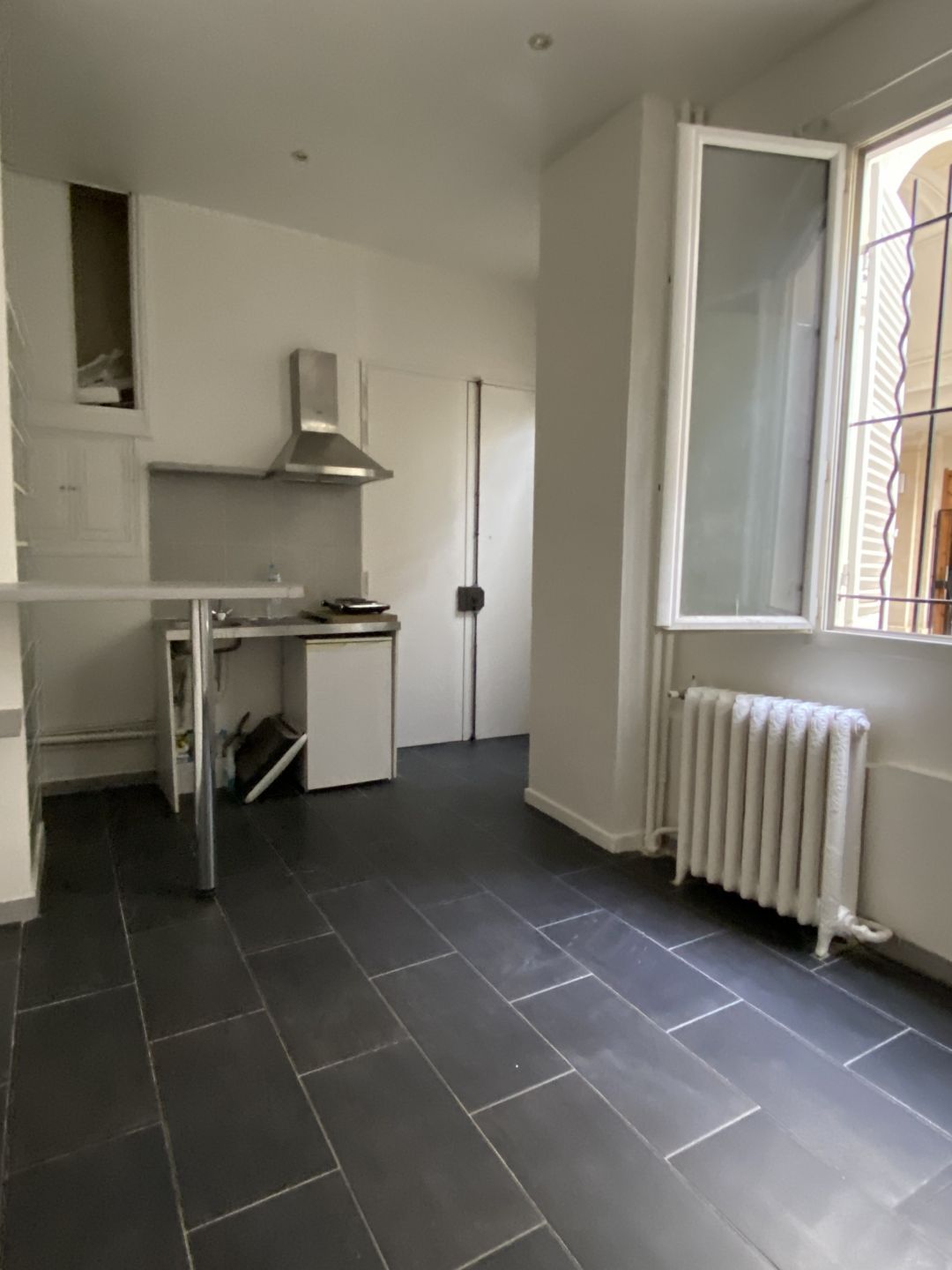 PARIS 9e·18m²·studio·No furniture·Long-term only[Paris Rental]