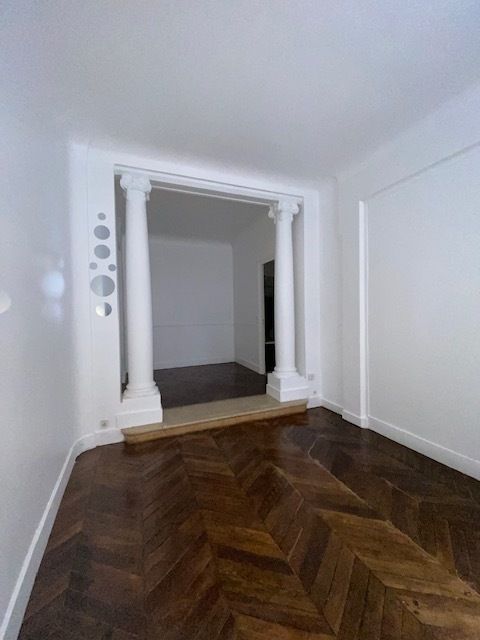 PARIS 17e·30m²·studio·No furniture·Long-term only[Paris Rental]