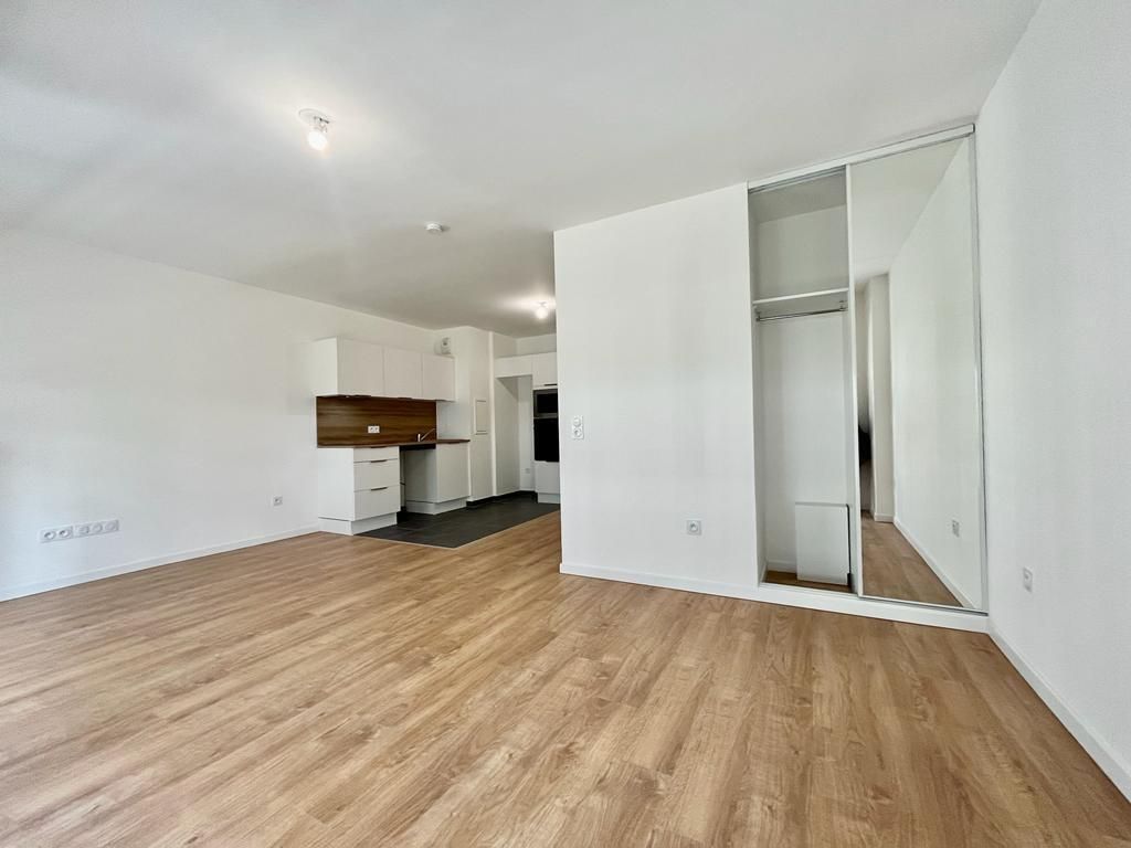 Saint-Ouen 93지역·34m²·studio·가구 없음·장기만 가능[프랑스 부동산,프랑스 아파트 매매,파리 집 구하기,프랑스 임대 부동산,프랑스 부동산 투자,프랑스 아파트 임대 방법,파리 집 계약 절차,프랑스 부동산 세금 정보,프랑스 부동산 중개인 추천,프랑스 주택 임대 시세,프랑스 주택 관리 서비스,프랑스 아파트 월세,프랑스 단기 임대,파리 집 임대,프랑스 월세 계약,프랑스 월세 시세,파리 임대 집 추천,프랑스 임대,프랑스 월세 ,프랑스 부동산 임대 서비스,프랑스 부동산 중개,프랑스 부동산 에이전시,파리 부동산 중개인,프랑스 부동산 매물,파리 부동산 에이전시 추천,파리 현지 부동산 상담,파리 부동산 거래 대행,프랑스 부동산 시세 조회,프랑스 부동산 서비스,파리 부동산 에이전시,프랑스 부동산 전문가,프랑스 부동산 거래 팁,프랑스 주택 중개 플랫폼,파리 유학생 ,프랑스 유학 집 구하기,파리 학생 기숙사 임대,프랑스 유학생 월세 아파트,프랑스 유학 임대 계약,파리 유학 생활 집 구하기,프랑스 유학생 쉐어하우스,프랑스 가족용 주택 매매,파리 가족 아파트 임대,프랑스 어린이 학교 근처 집,프랑스 이민 주택 ,맞춤형 부동산 서비스,파리 단기 임대 아파트,프랑스 출장용 주택,파리 월 단위 임대]