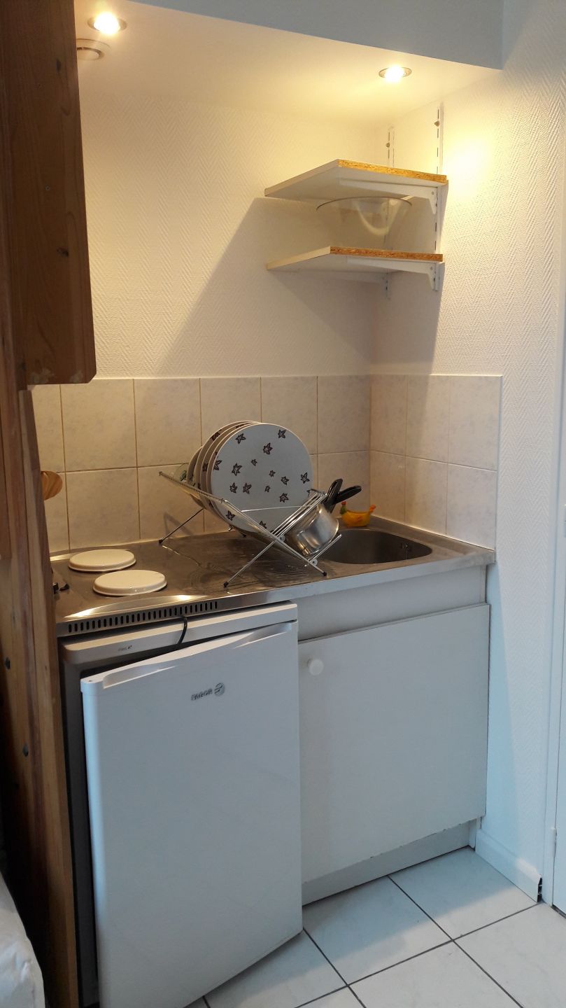 PARIS 20지역·14m²·studio·가구·장기만 가능[프랑스 부동산,프랑스 아파트 매매,파리 집 구하기,프랑스 임대 부동산,프랑스 부동산 투자,프랑스 아파트 임대 방법,파리 집 계약 절차,프랑스 부동산 세금 정보,프랑스 부동산 중개인 추천,프랑스 주택 임대 시세,프랑스 주택 관리 서비스,프랑스 아파트 월세,프랑스 단기 임대,파리 집 임대,프랑스 월세 계약,프랑스 월세 시세,파리 임대 집 추천,프랑스 임대,프랑스 월세 ,프랑스 부동산 임대 서비스,프랑스 부동산 중개,프랑스 부동산 에이전시,파리 부동산 중개인,프랑스 부동산 매물,파리 부동산 에이전시 추천,파리 현지 부동산 상담,파리 부동산 거래 대행,프랑스 부동산 시세 조회,프랑스 부동산 서비스,파리 부동산 에이전시,프랑스 부동산 전문가,프랑스 부동산 거래 팁,프랑스 주택 중개 플랫폼,파리 유학생 ,프랑스 유학 집 구하기,파리 학생 기숙사 임대,프랑스 유학생 월세 아파트,프랑스 유학 임대 계약,파리 유학 생활 집 구하기,프랑스 유학생 쉐어하우스,프랑스 가족용 주택 매매,파리 가족 아파트 임대,프랑스 어린이 학교 근처 집,프랑스 이민 주택 ,맞춤형 부동산 서비스,파리 단기 임대 아파트,프랑스 출장용 주택,파리 월 단위 임대]