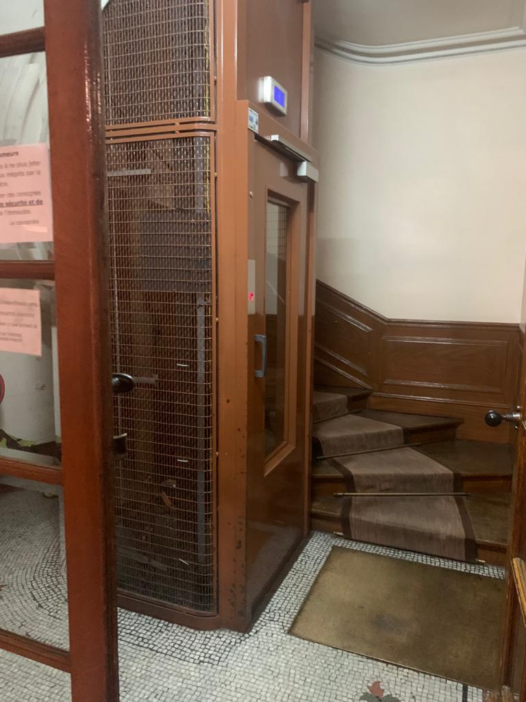 PARIS 17区·10平·公寓·有家具·仅长租[法国巴黎租房]