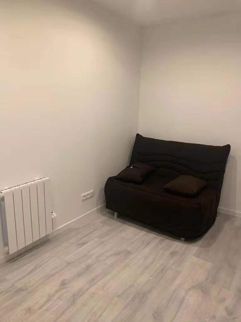 PARIS 18区·18平·studio·家具齐全·仅长租[法国巴黎租房]