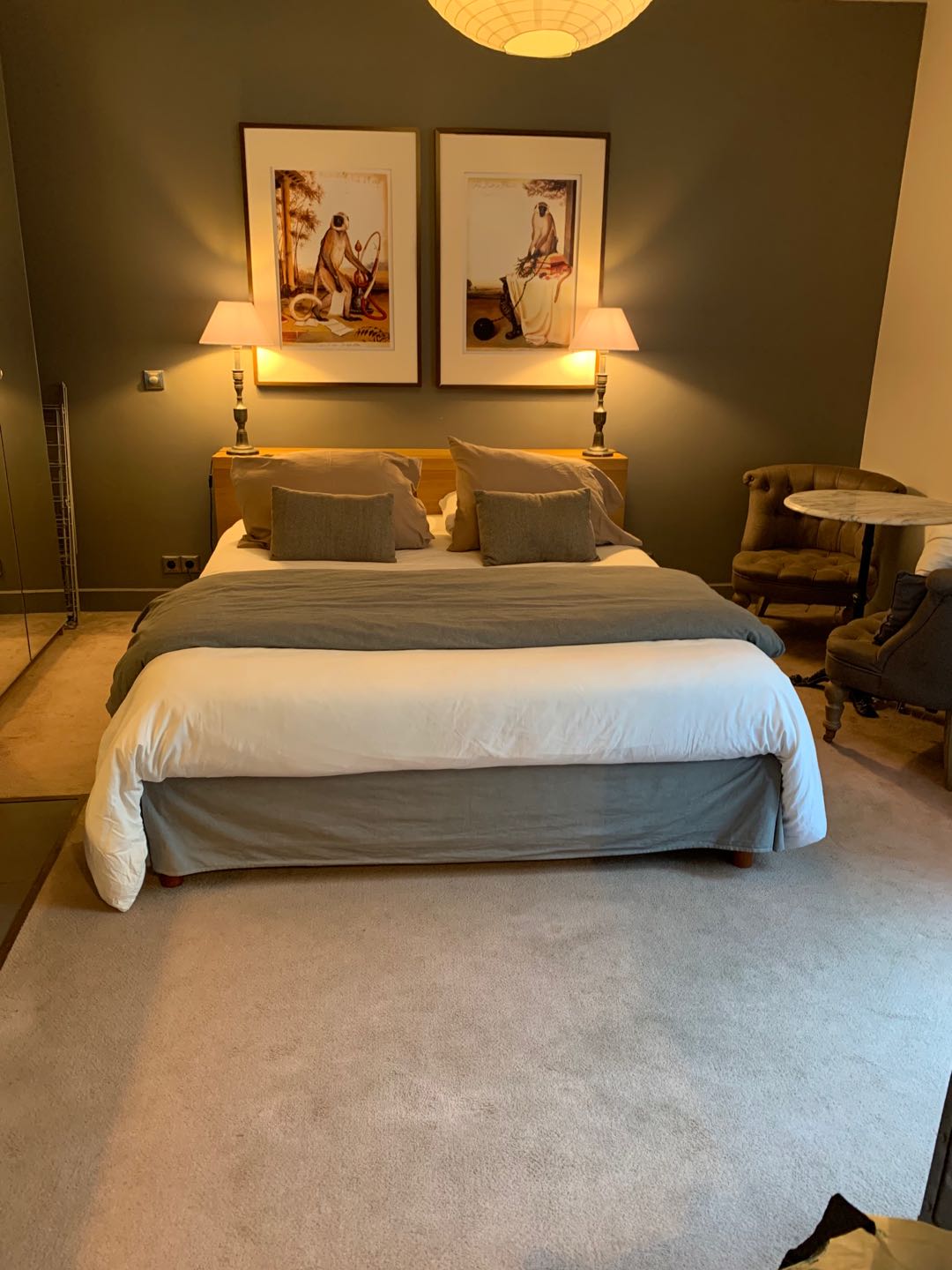 PARIS 8区·28平·公寓·有家具·仅长租[法国巴黎租房]