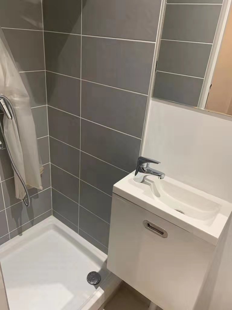 PARIS 18区·18平·studio·家具齐全·仅长租[法国巴黎租房]