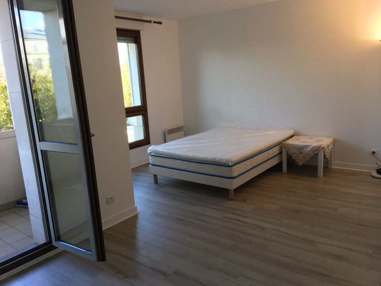 Maisons-Laffitte 78区·28平·studio·有家具·仅长租[法国巴黎租房]