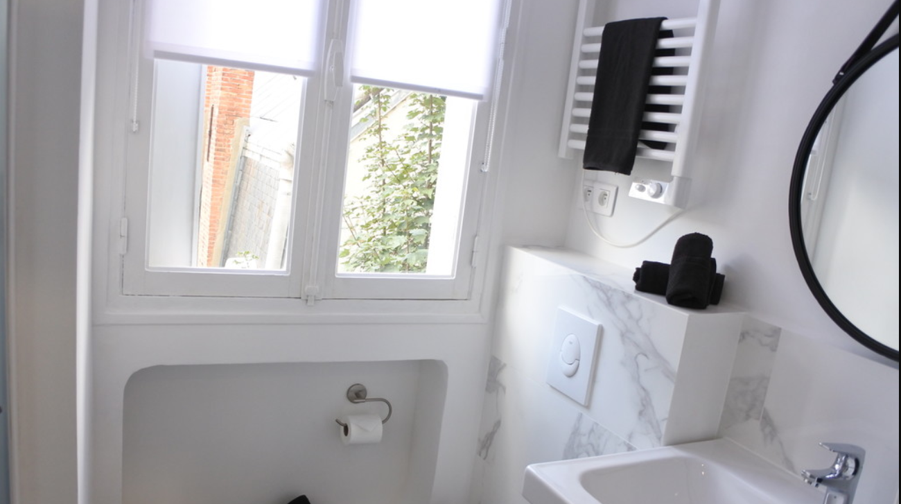 PARIS 16e·25m²·studio·With furniture·Long-term only[Paris Rental]