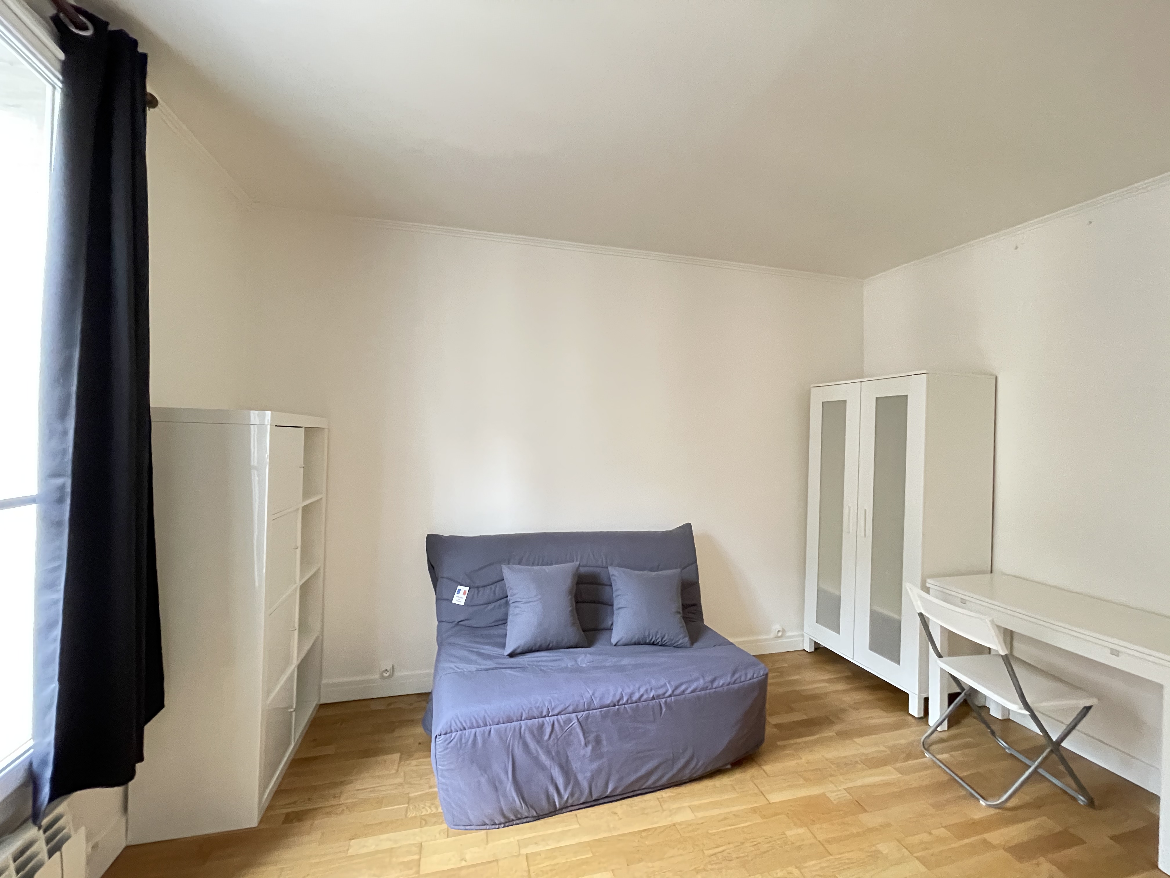 PARIS 9区·18平·studio·家具齐全·仅长租[法国巴黎租房]