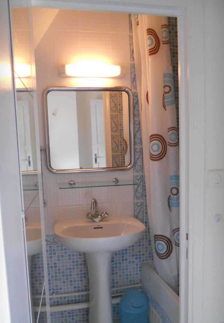 PARIS 8e·14m²·studio·No furniture·Long-term only[Paris Rental]