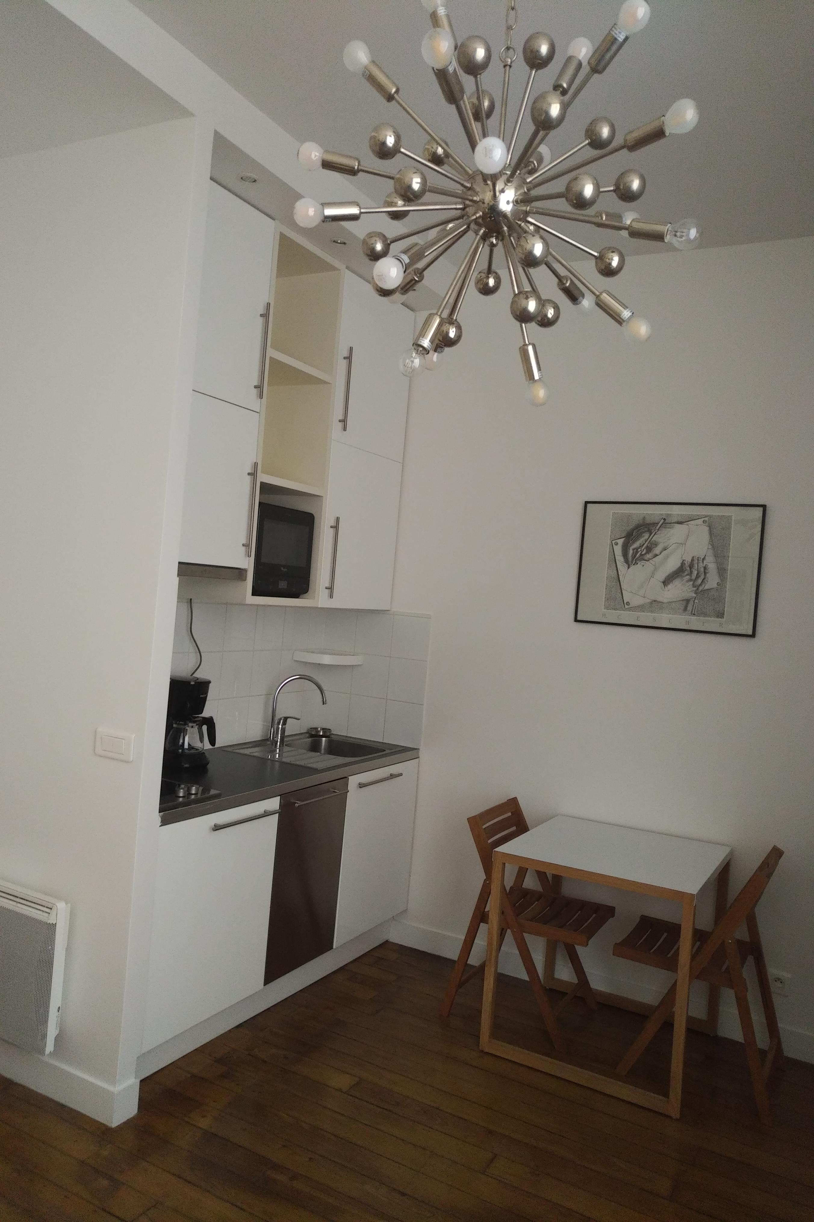 PARIS 3区·25平平·studio·有家具·仅长租[法国巴黎租房]