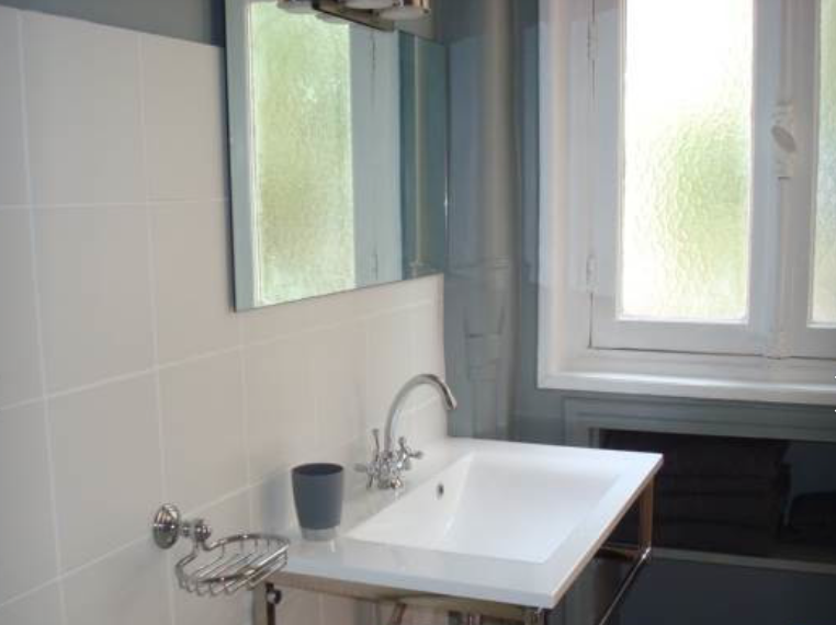 PARIS 5区·27平·studio·家具齐全·仅长租[法国巴黎租房]