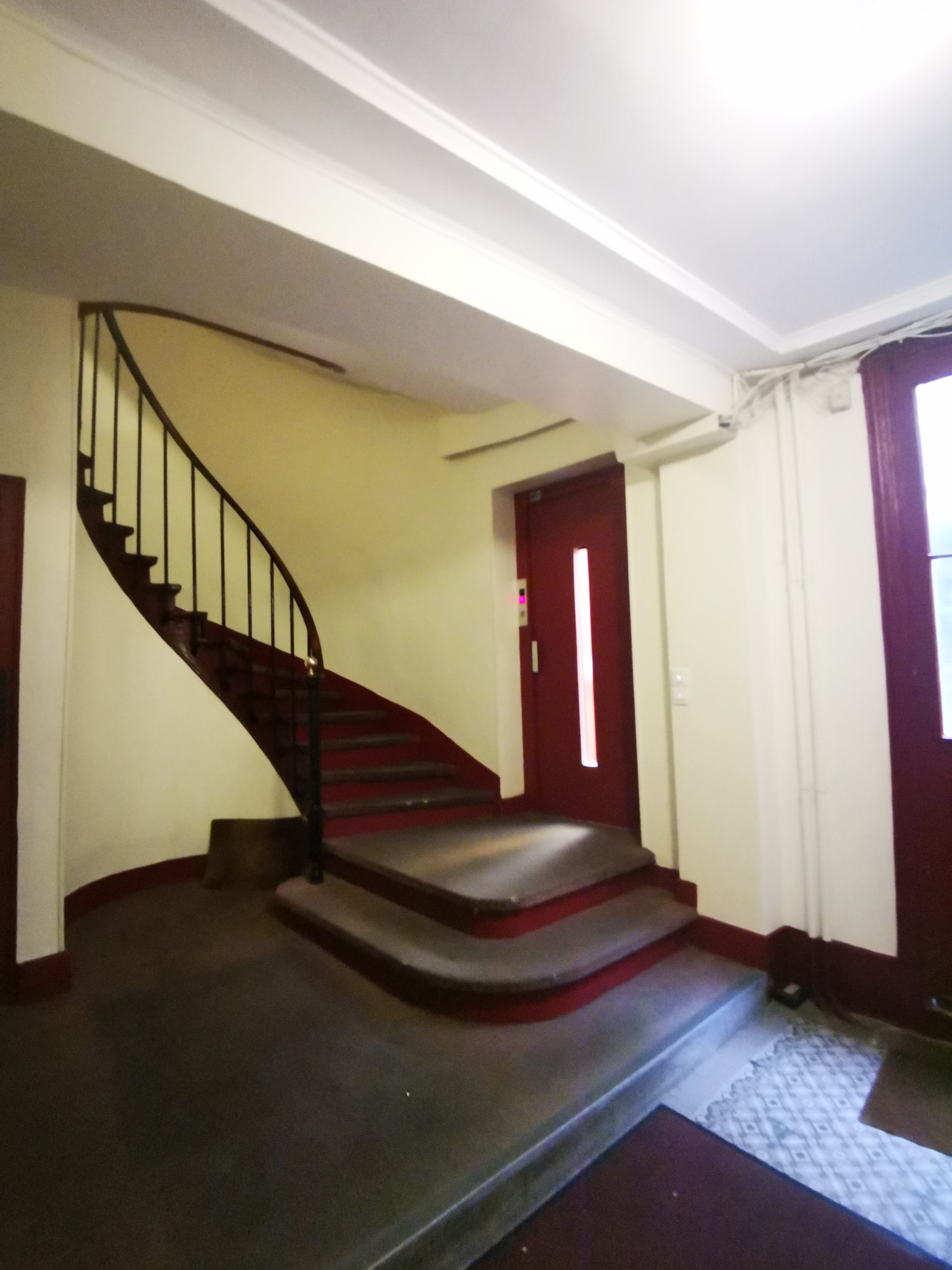 PARIS 11区·18平·studio·有家具·仅长租[法国巴黎租房]