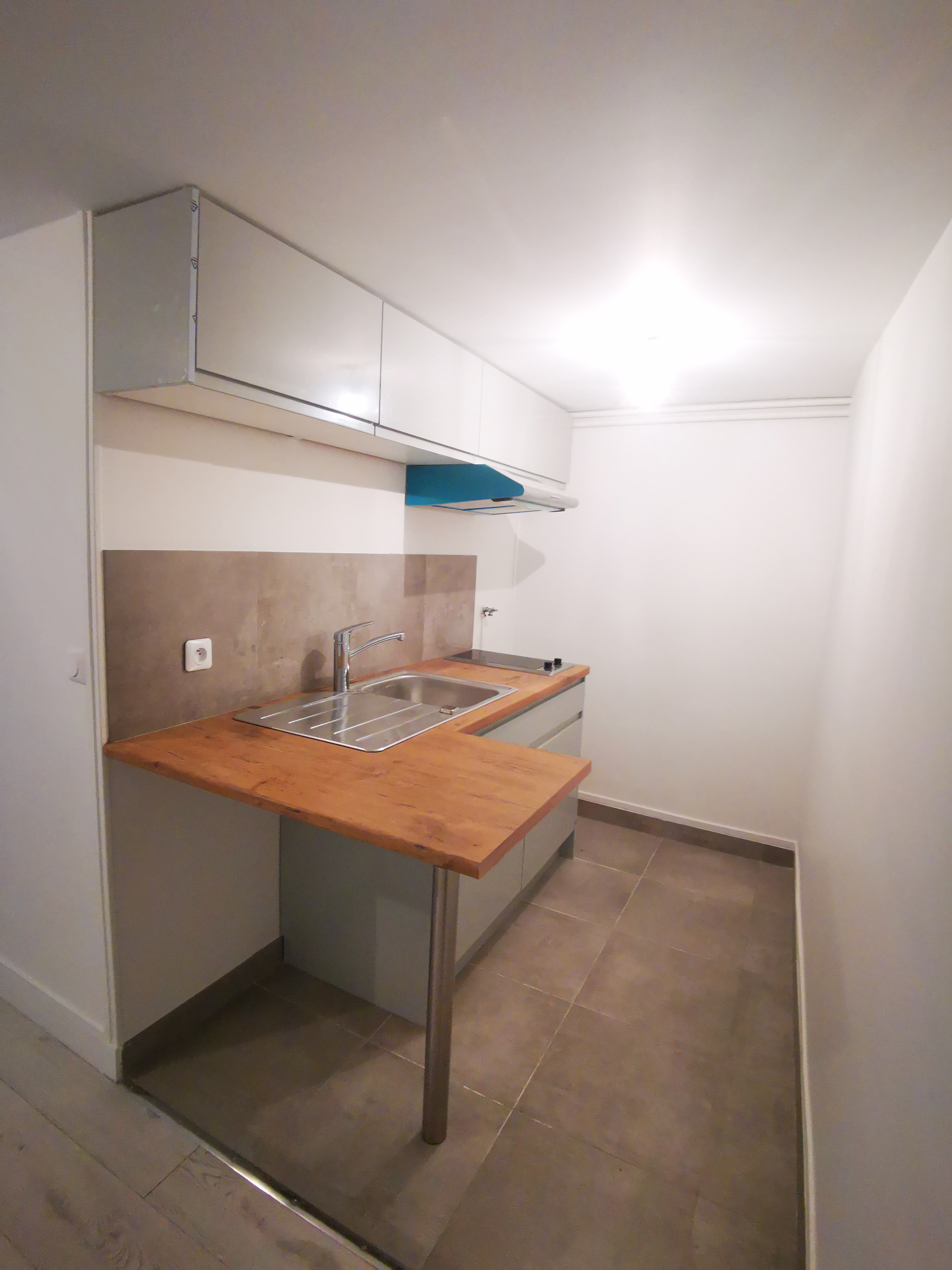 PARIS 11区·18平·studio·有家具·仅长租[法国巴黎租房]