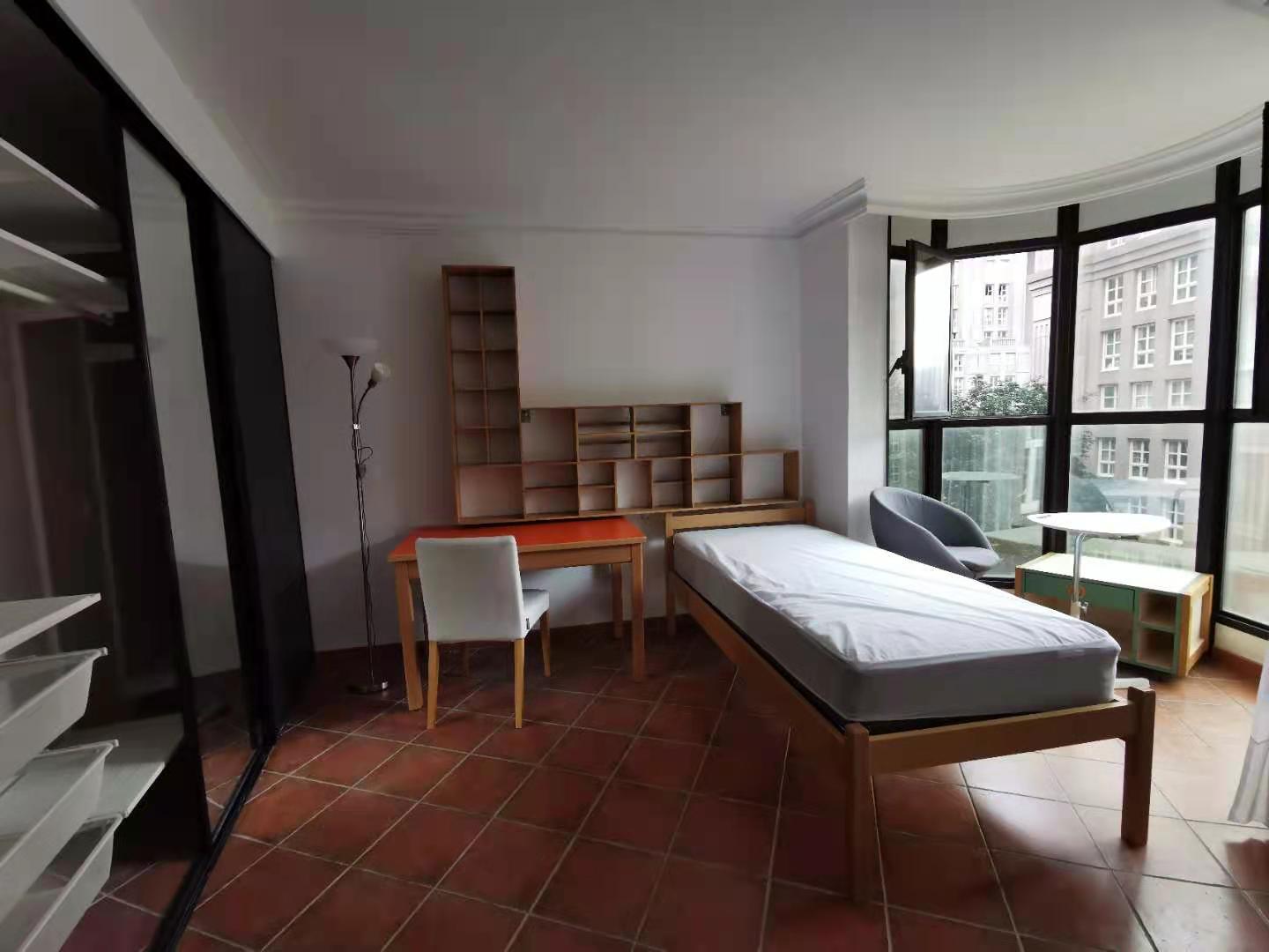 Noisy-le-Grand 93区·12平·有家具·仅长租[法国巴黎租房]