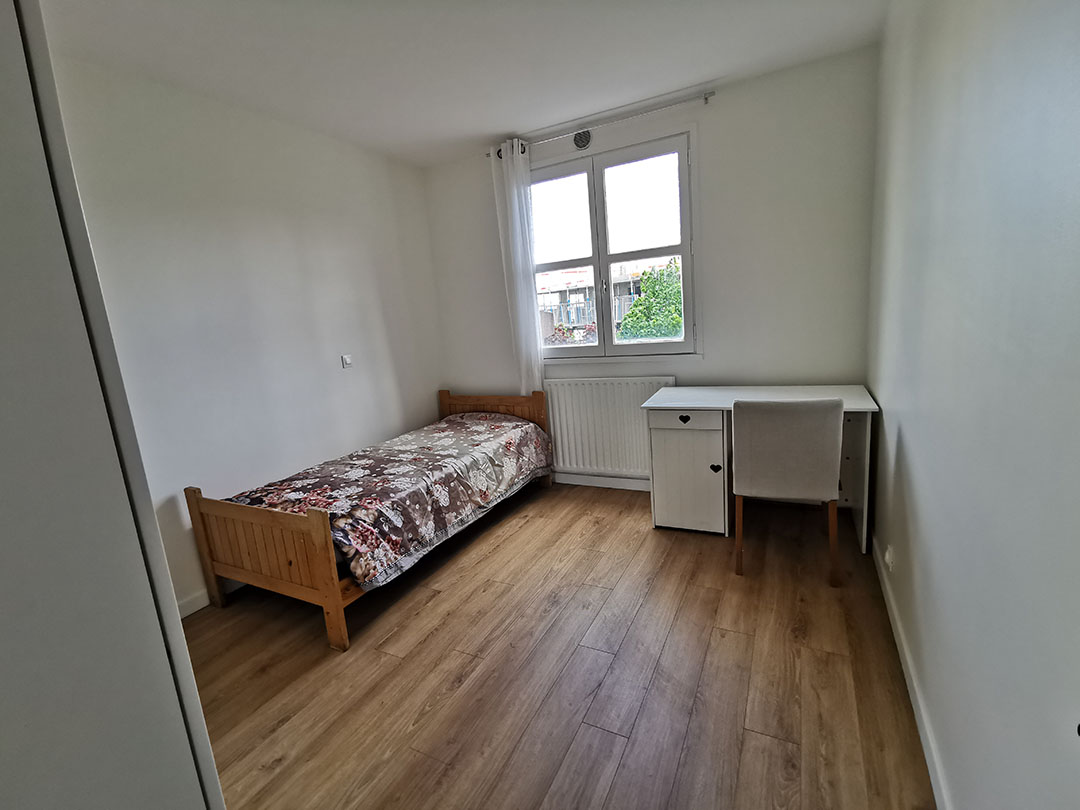 Noisy-le-Grand 93区·12平·有家具·仅长租[法国巴黎租房]