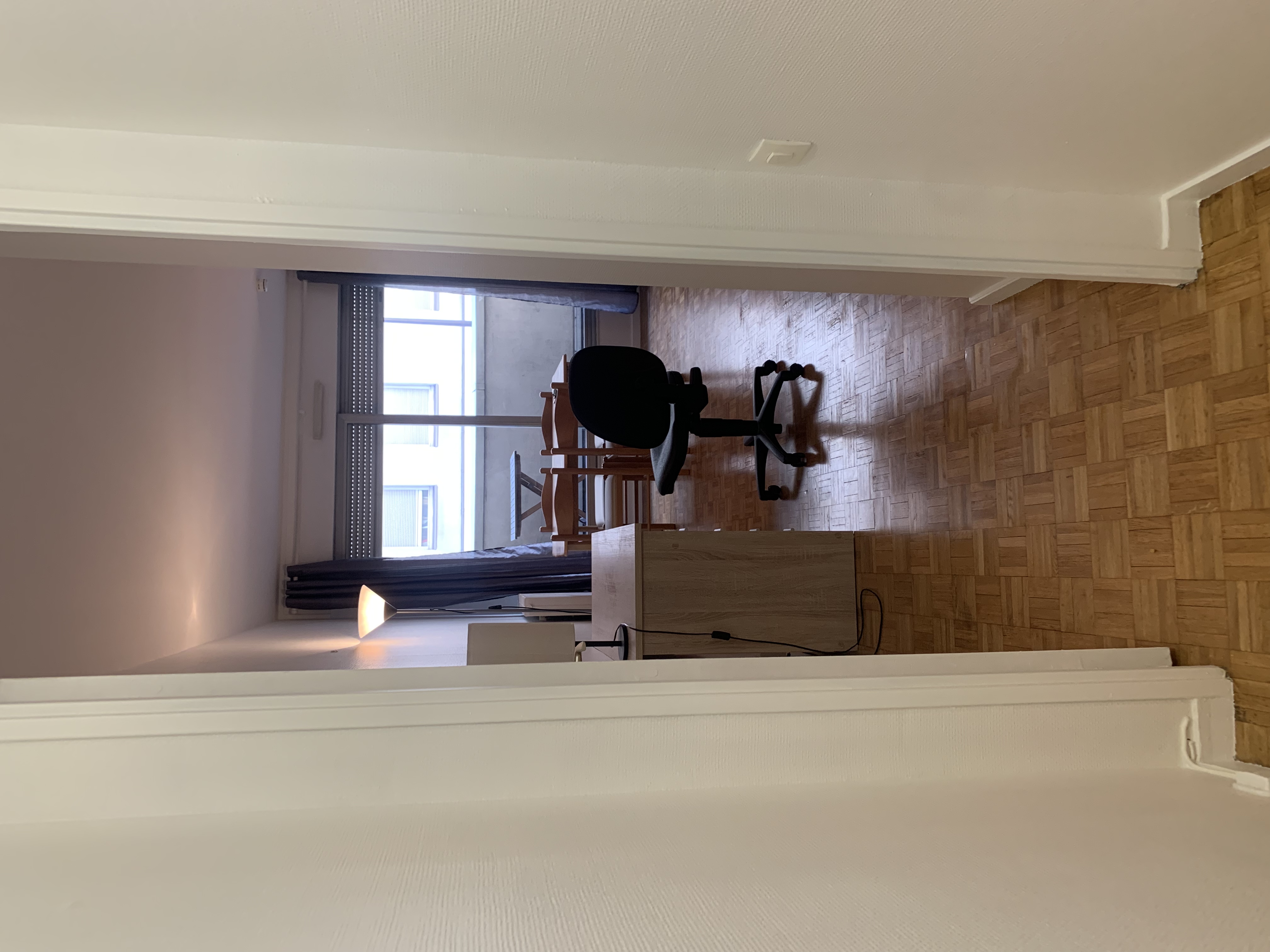 PARIS 18区·29平·studio·有家具·仅长租[法国巴黎租房]