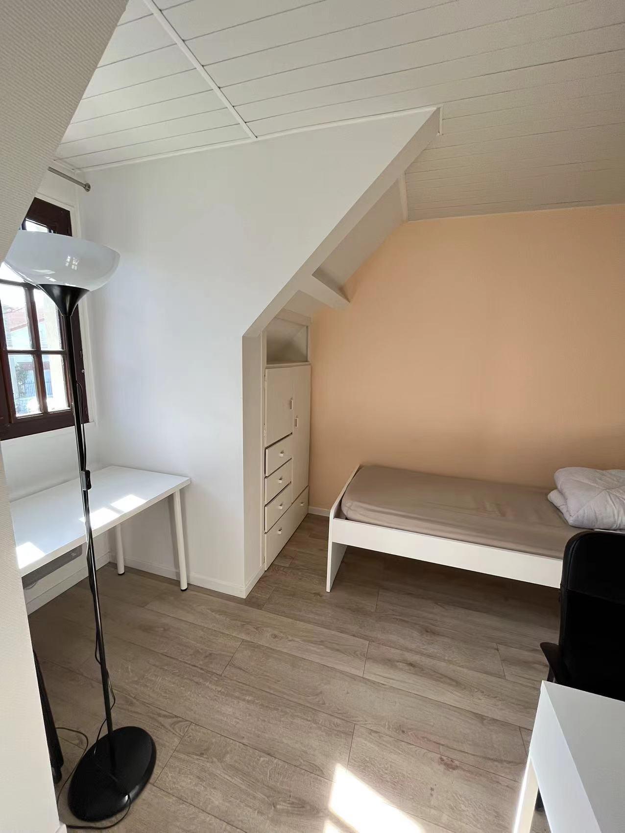 Vitry-sur-Seine 94e·15m²·studio·With furniture·Long-term only[Paris Rental]