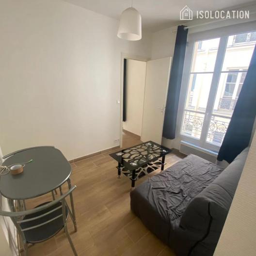 PARIS 18e·32m²·Appartement·Meublé[Location à Paris France]