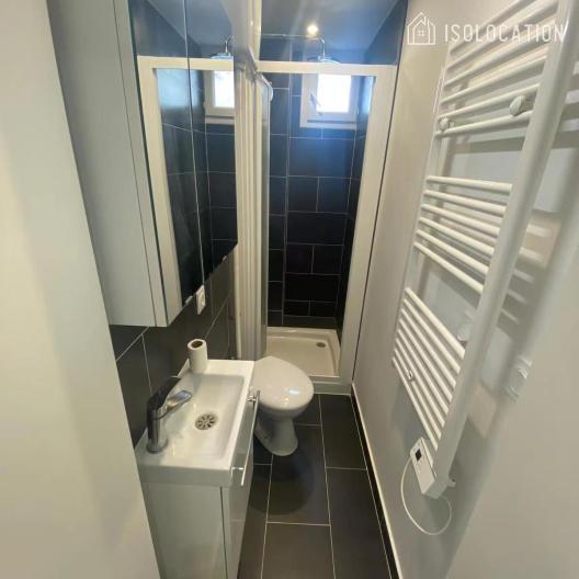 PARIS 18e·32m²·Appartement·Meublé[Location à Paris France]