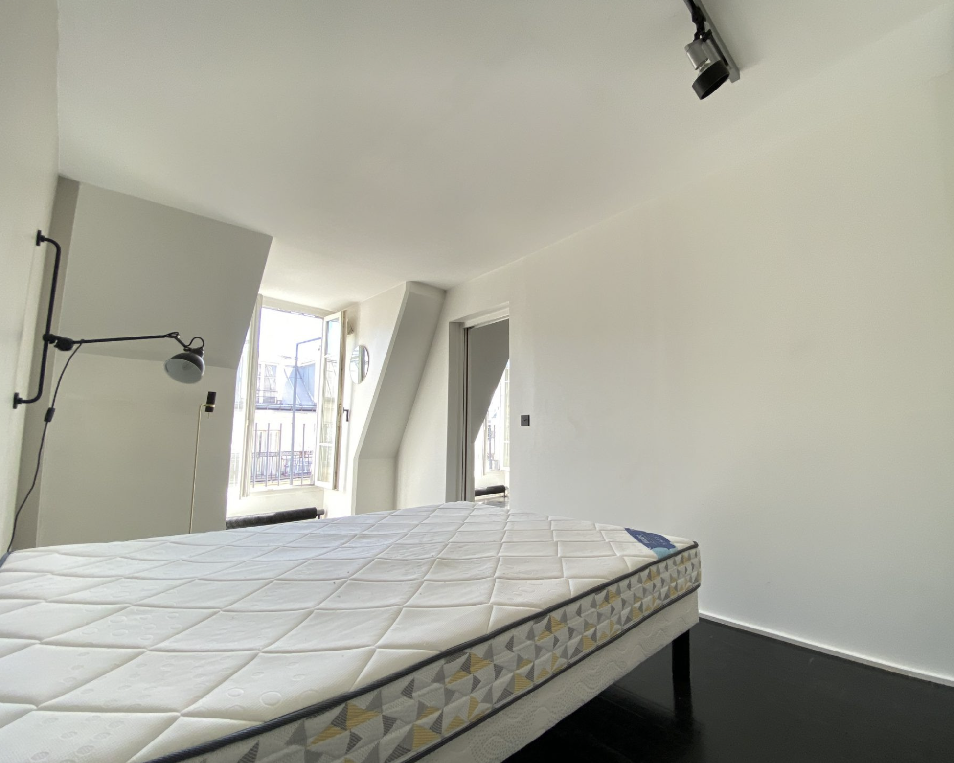 PARIS 9区·70平·公寓·有家具·仅长租[法国巴黎租房]