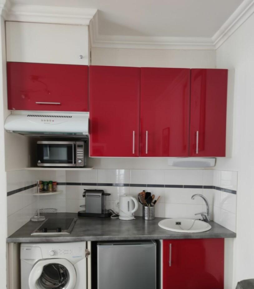 PARIS 1지역·20m²·studio·가구·장기만 가능[프랑스 부동산,프랑스 아파트 매매,파리 집 구하기,프랑스 임대 부동산,프랑스 부동산 투자,프랑스 아파트 임대 방법,파리 집 계약 절차,프랑스 부동산 세금 정보,프랑스 부동산 중개인 추천,프랑스 주택 임대 시세,프랑스 주택 관리 서비스,프랑스 아파트 월세,프랑스 단기 임대,파리 집 임대,프랑스 월세 계약,프랑스 월세 시세,파리 임대 집 추천,프랑스 임대,프랑스 월세 ,프랑스 부동산 임대 서비스,프랑스 부동산 중개,프랑스 부동산 에이전시,파리 부동산 중개인,프랑스 부동산 매물,파리 부동산 에이전시 추천,파리 현지 부동산 상담,파리 부동산 거래 대행,프랑스 부동산 시세 조회,프랑스 부동산 서비스,파리 부동산 에이전시,프랑스 부동산 전문가,프랑스 부동산 거래 팁,프랑스 주택 중개 플랫폼,파리 유학생 ,프랑스 유학 집 구하기,파리 학생 기숙사 임대,프랑스 유학생 월세 아파트,프랑스 유학 임대 계약,파리 유학 생활 집 구하기,프랑스 유학생 쉐어하우스,프랑스 가족용 주택 매매,파리 가족 아파트 임대,프랑스 어린이 학교 근처 집,프랑스 이민 주택 ,맞춤형 부동산 서비스,파리 단기 임대 아파트,프랑스 출장용 주택,파리 월 단위 임대]