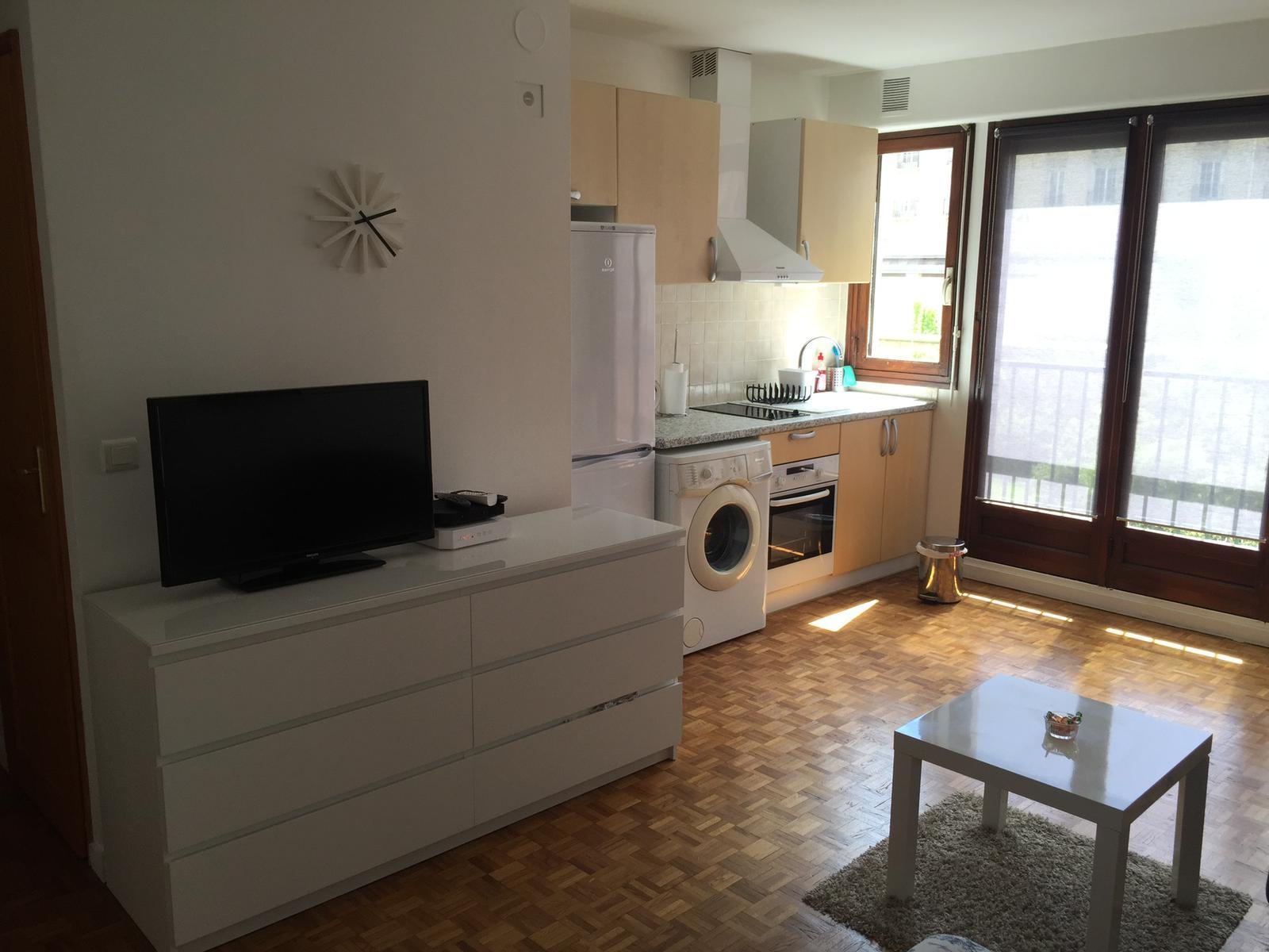 PARIS 15지역·35m²·studio·가구[프랑스 부동산,프랑스 아파트 매매,파리 집 구하기,프랑스 임대 부동산,프랑스 부동산 투자,프랑스 아파트 임대 방법,파리 집 계약 절차,프랑스 부동산 세금 정보,프랑스 부동산 중개인 추천,프랑스 주택 임대 시세,프랑스 주택 관리 서비스,프랑스 아파트 월세,프랑스 단기 임대,파리 집 임대,프랑스 월세 계약,프랑스 월세 시세,파리 임대 집 추천,프랑스 임대,프랑스 월세 ,프랑스 부동산 임대 서비스,프랑스 부동산 중개,프랑스 부동산 에이전시,파리 부동산 중개인,프랑스 부동산 매물,파리 부동산 에이전시 추천,파리 현지 부동산 상담,파리 부동산 거래 대행,프랑스 부동산 시세 조회,프랑스 부동산 서비스,파리 부동산 에이전시,프랑스 부동산 전문가,프랑스 부동산 거래 팁,프랑스 주택 중개 플랫폼,파리 유학생 ,프랑스 유학 집 구하기,파리 학생 기숙사 임대,프랑스 유학생 월세 아파트,프랑스 유학 임대 계약,파리 유학 생활 집 구하기,프랑스 유학생 쉐어하우스,프랑스 가족용 주택 매매,파리 가족 아파트 임대,프랑스 어린이 학교 근처 집,프랑스 이민 주택 ,맞춤형 부동산 서비스,파리 단기 임대 아파트,프랑스 출장용 주택,파리 월 단위 임대]