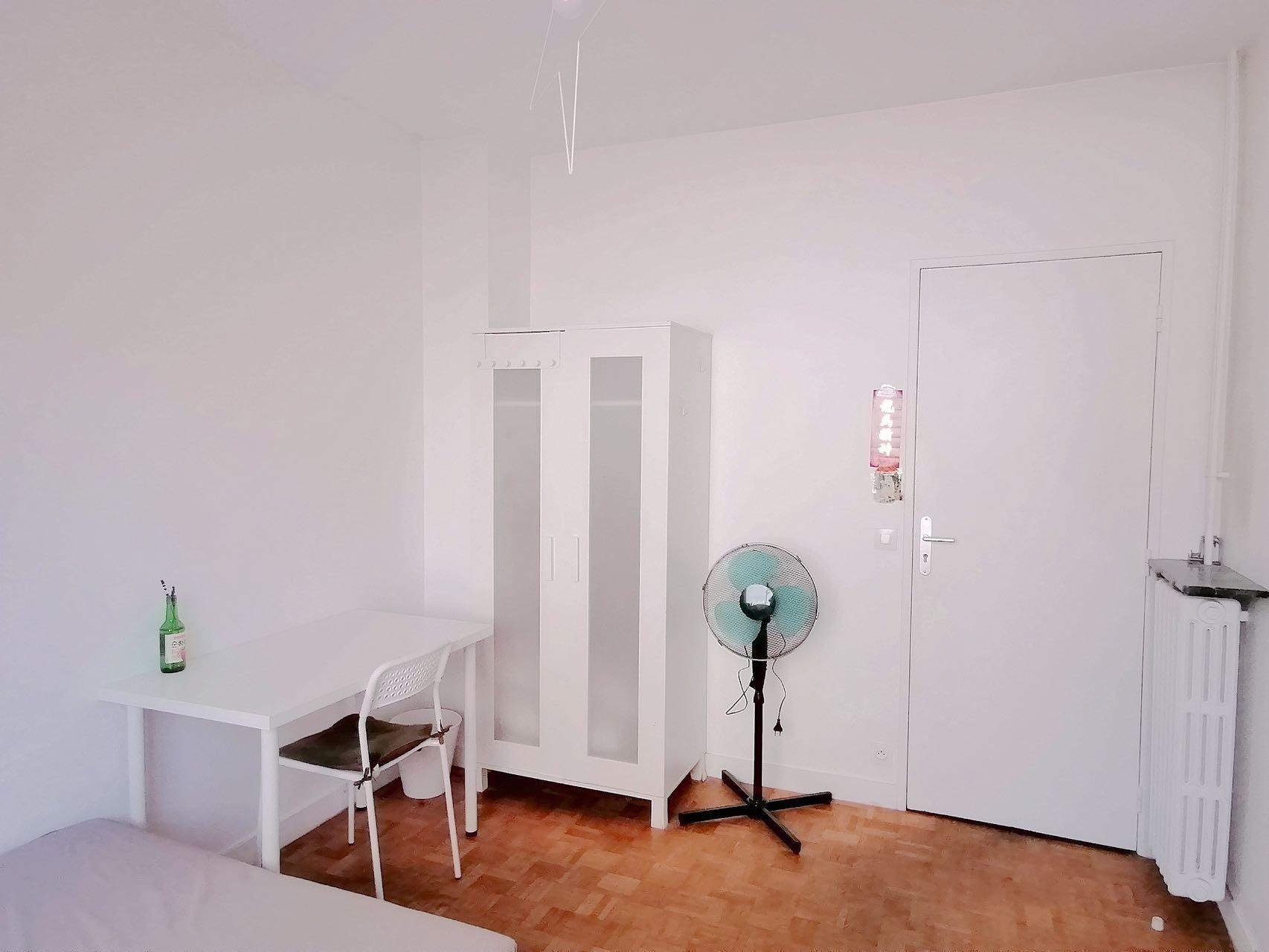 Vanves 92e·12m²·apartment·With furniture[Paris Rental]