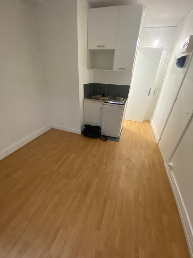 PARIS 7e·14m²·studio·With furniture[Paris Rental]