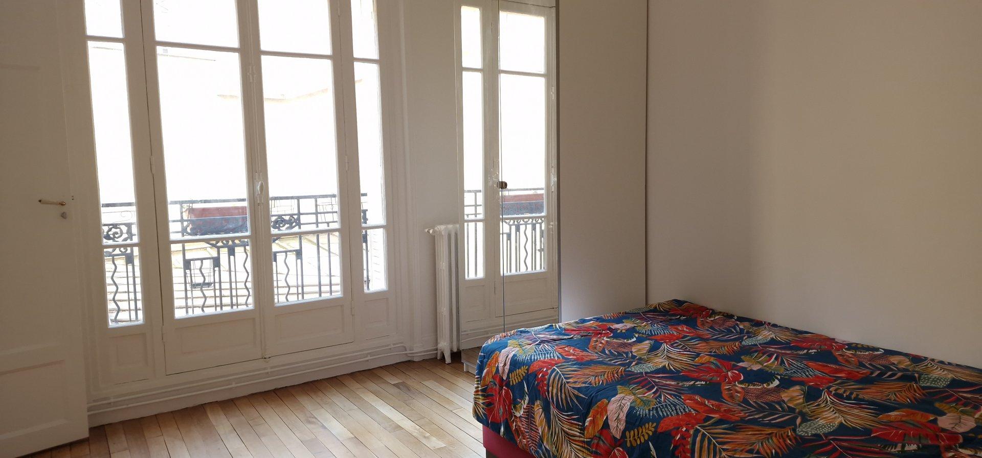 PARIS 6e·30m²·Studio·Meublé[Location à Paris France]
