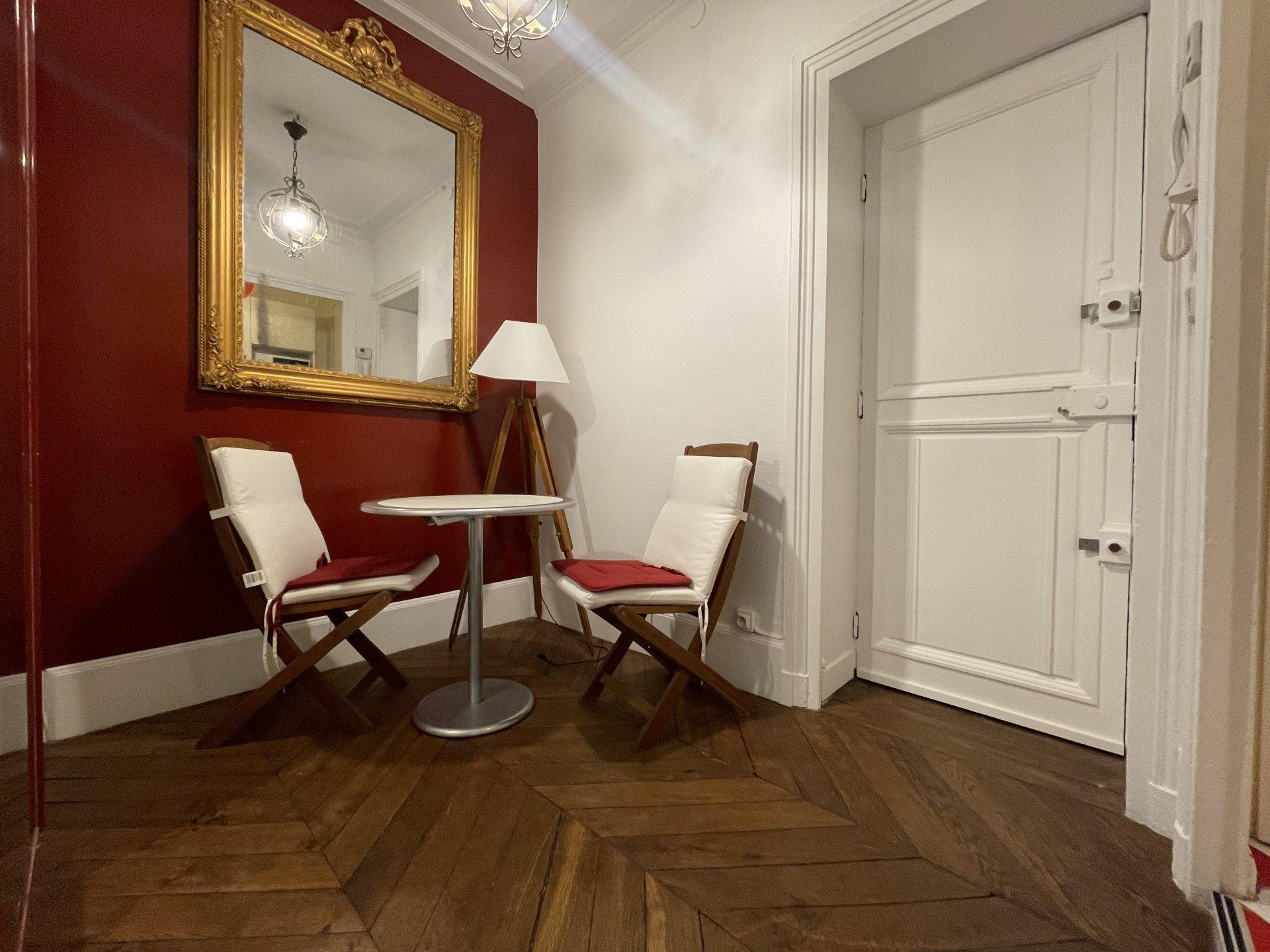 PARIS 7e·30m²·Studio·Meublé[Location à Paris France]