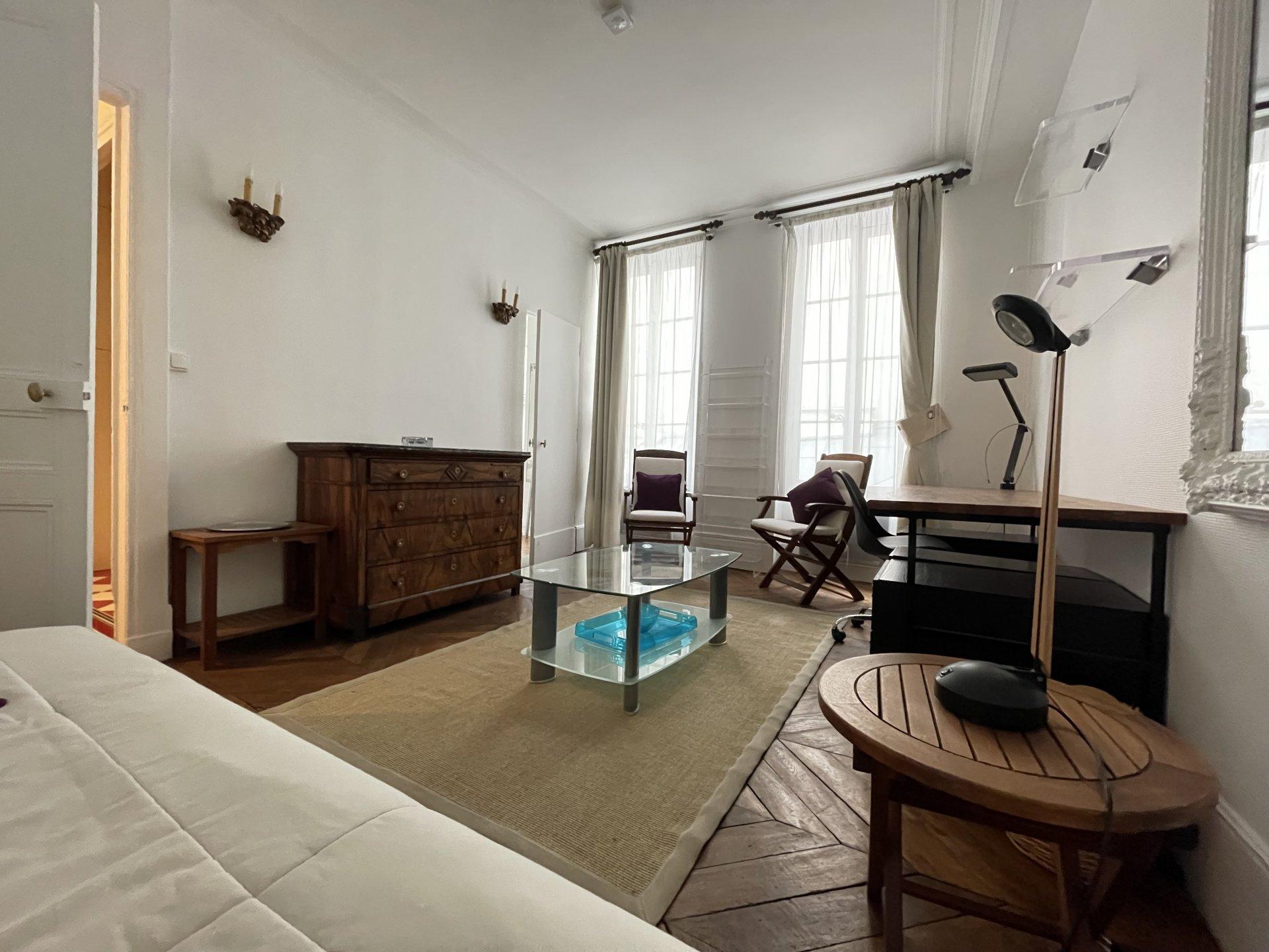 PARIS 7e·30m²·Studio·Meublé[Location à Paris France]