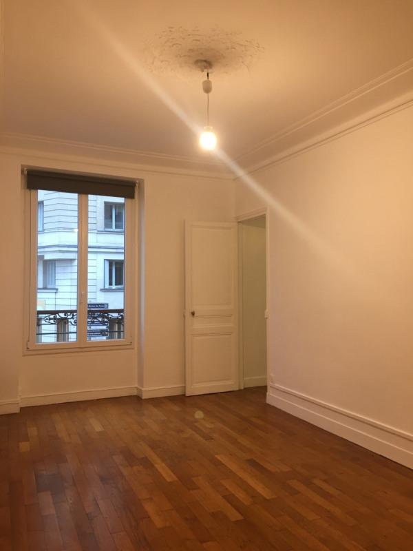 PARIS 10e·47m²·apartment·No furniture[Paris Rental]