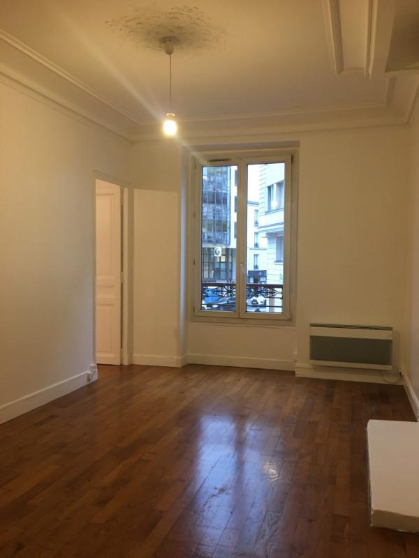 PARIS 10e·47m²·apartment·No furniture[Paris Rental]