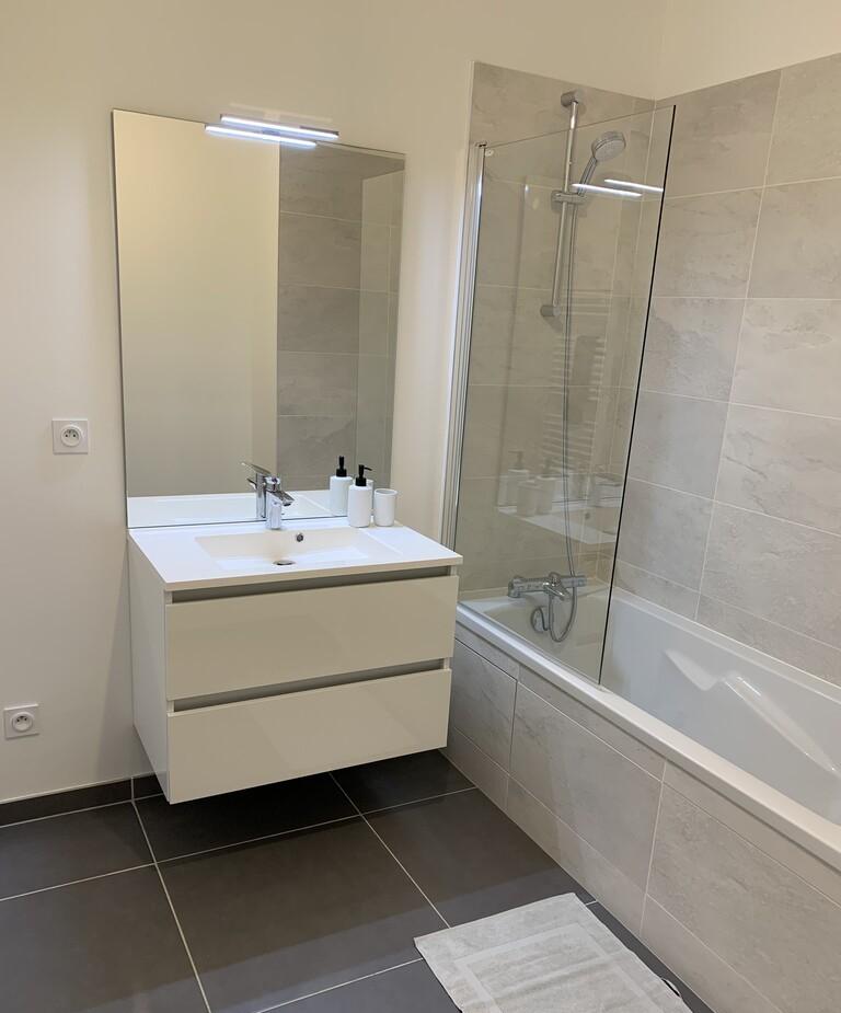 Clamart 92지역·58m²·아파트·가구·장기만 가능[프랑스 부동산,프랑스 아파트 매매,파리 집 구하기,프랑스 임대 부동산,프랑스 부동산 투자,프랑스 아파트 임대 방법,파리 집 계약 절차,프랑스 부동산 세금 정보,프랑스 부동산 중개인 추천,프랑스 주택 임대 시세,프랑스 주택 관리 서비스,프랑스 아파트 월세,프랑스 단기 임대,파리 집 임대,프랑스 월세 계약,프랑스 월세 시세,파리 임대 집 추천,프랑스 임대,프랑스 월세 ,프랑스 부동산 임대 서비스,프랑스 부동산 중개,프랑스 부동산 에이전시,파리 부동산 중개인,프랑스 부동산 매물,파리 부동산 에이전시 추천,파리 현지 부동산 상담,파리 부동산 거래 대행,프랑스 부동산 시세 조회,프랑스 부동산 서비스,파리 부동산 에이전시,프랑스 부동산 전문가,프랑스 부동산 거래 팁,프랑스 주택 중개 플랫폼,파리 유학생 ,프랑스 유학 집 구하기,파리 학생 기숙사 임대,프랑스 유학생 월세 아파트,프랑스 유학 임대 계약,파리 유학 생활 집 구하기,프랑스 유학생 쉐어하우스,프랑스 가족용 주택 매매,파리 가족 아파트 임대,프랑스 어린이 학교 근처 집,프랑스 이민 주택 ,맞춤형 부동산 서비스,파리 단기 임대 아파트,프랑스 출장용 주택,파리 월 단위 임대]