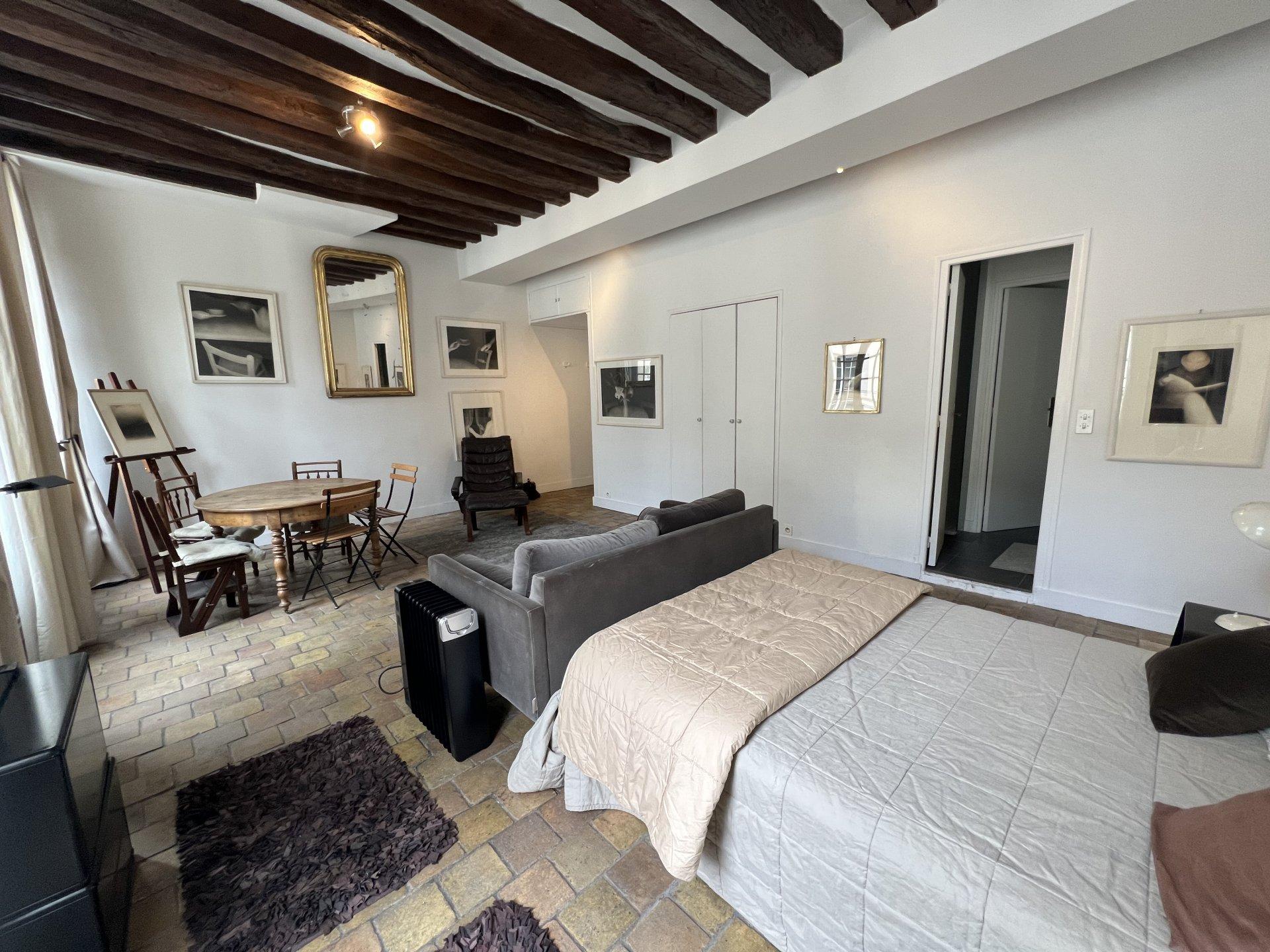 PARIS 4e·40m²·studio·With furniture[Paris Rental]