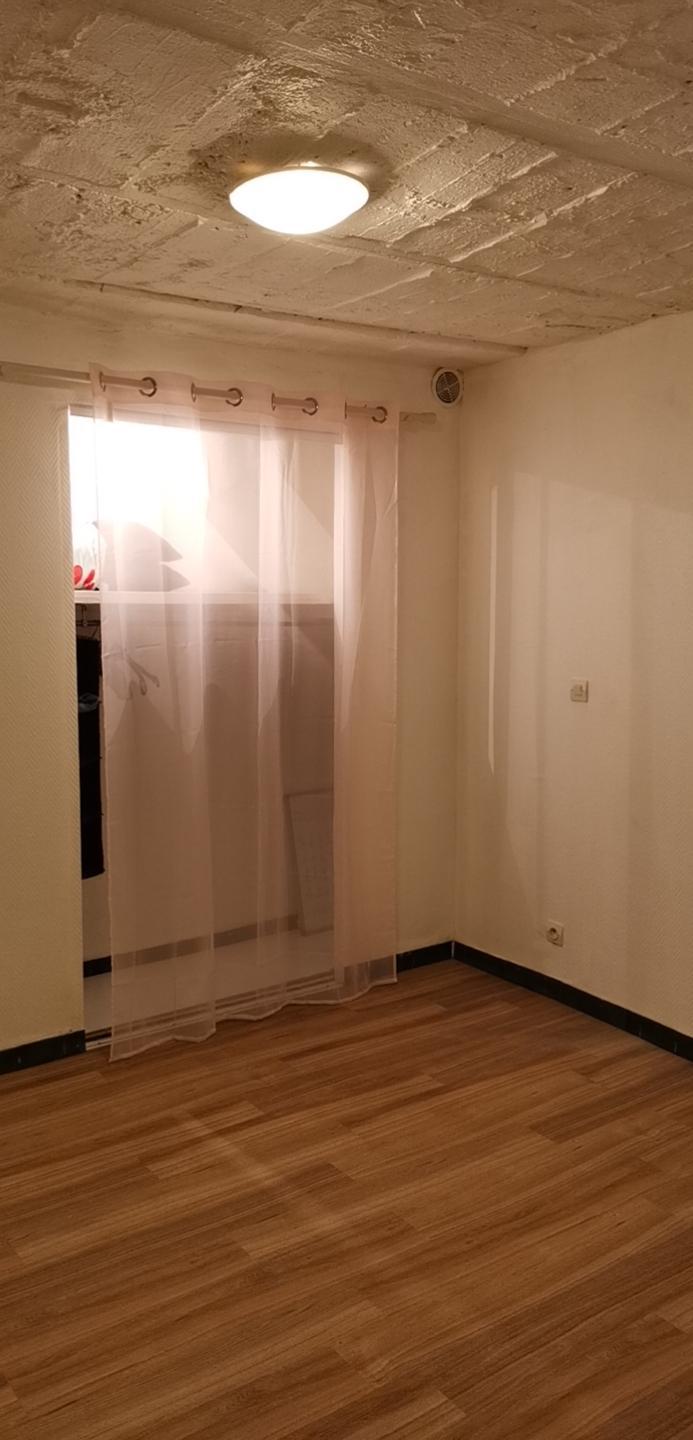 Montrouge 92지역·24m²·studio·가구·장기만 가능[프랑스 파리에서 아파트 임대]