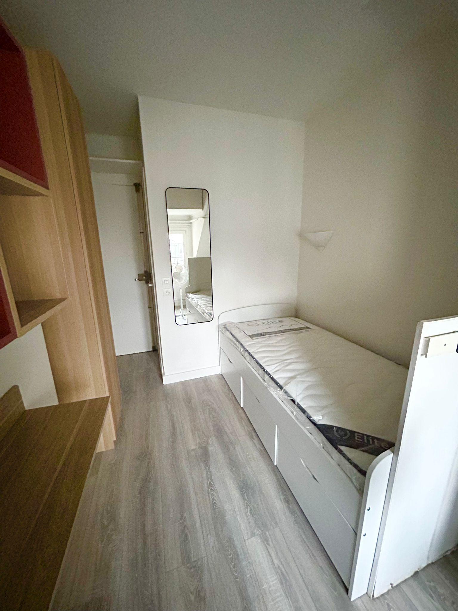 PARIS 17e·11m²·studio·With furniture[Paris Rental]
