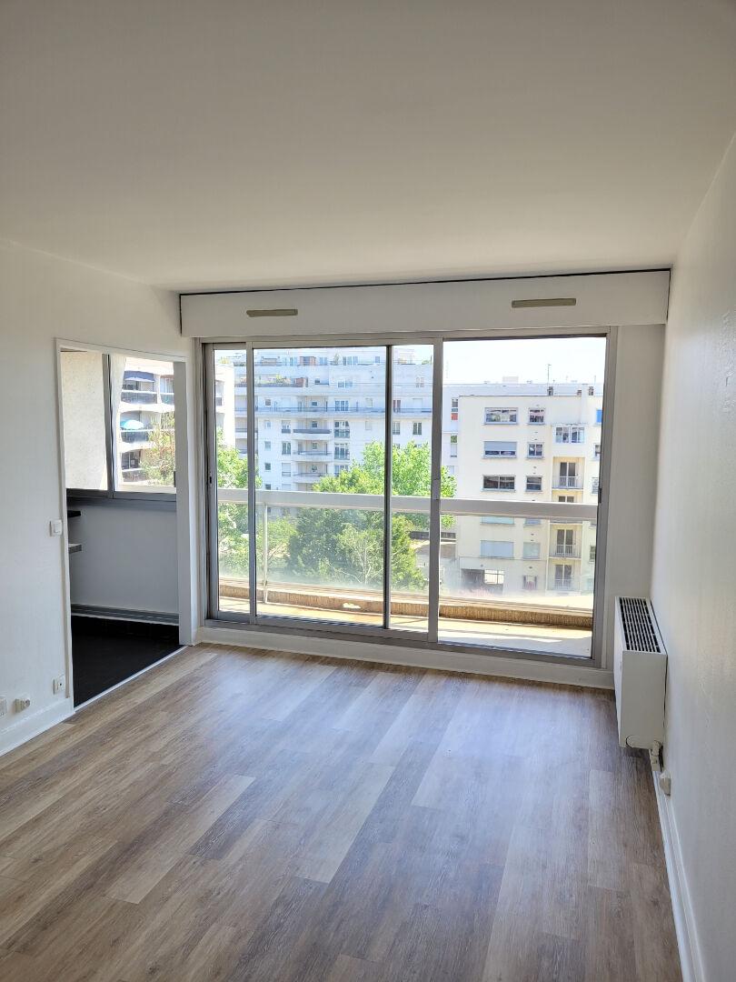 Courbevoie 92区·25,44平·studio·无家具[法国巴黎租房]