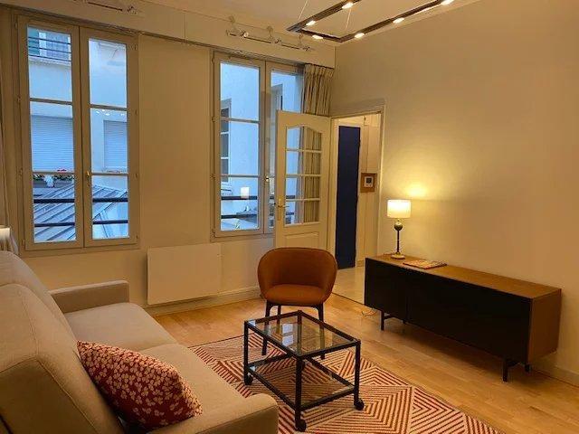 PARIS 7e·29m²·studio·With furniture[Paris Rental]