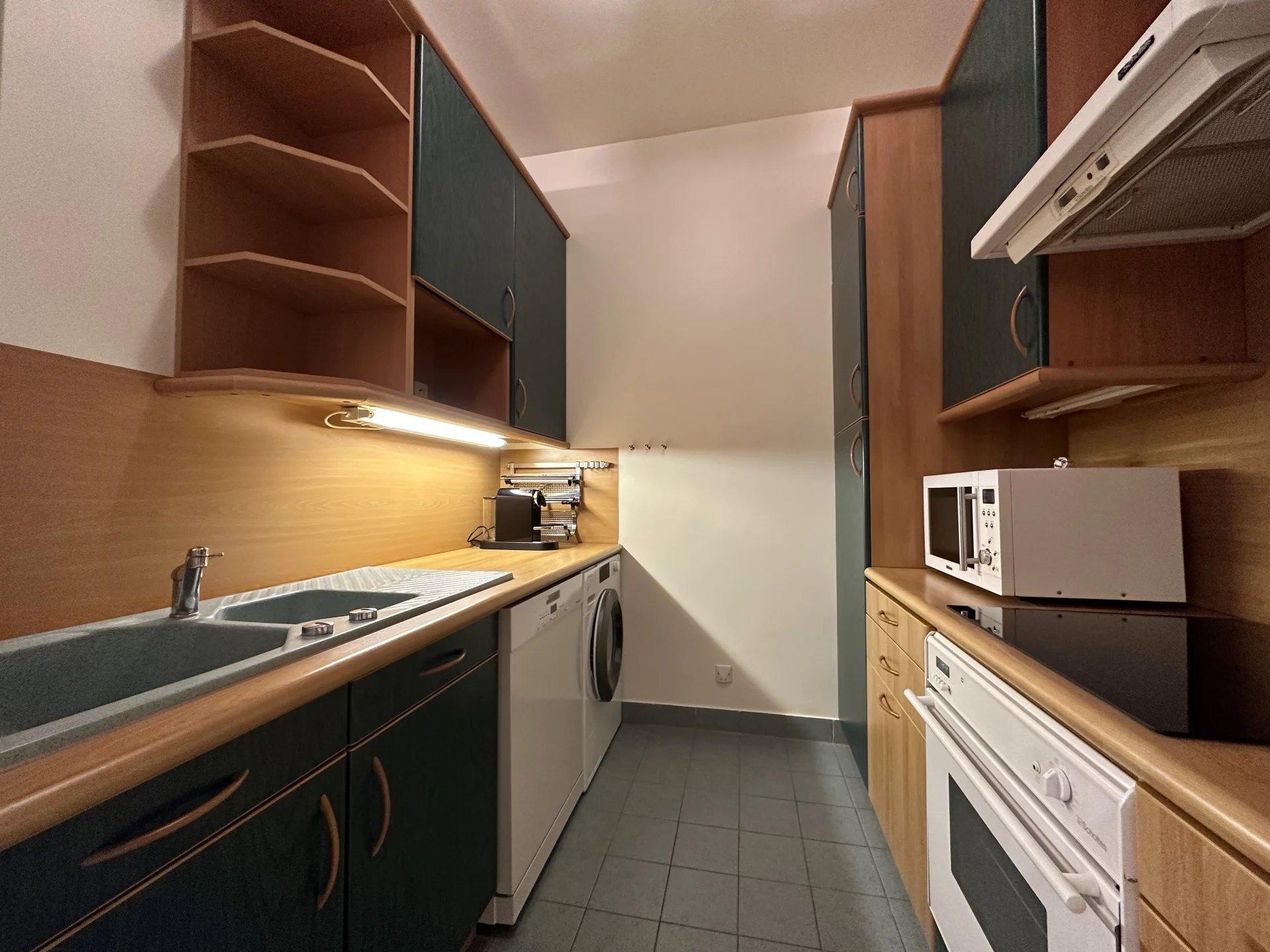PARIS 7e·29m²·studio·With furniture[Paris Rental]