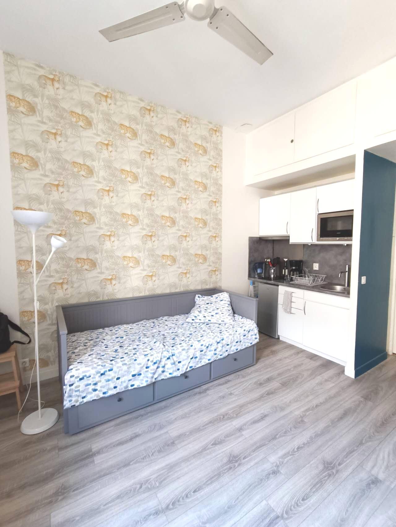 PARIS 4e·25m²·studio·With furniture[Paris Rental]