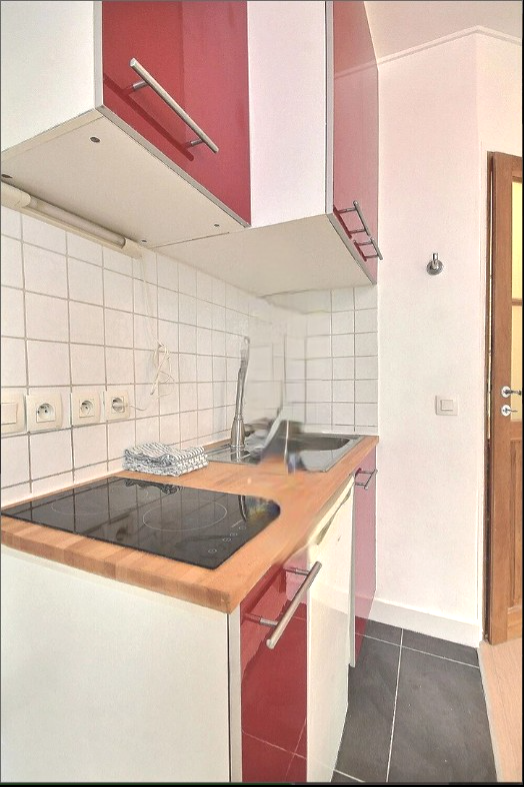 PARIS 18e·27m²·studio·With furniture[Paris Rental]