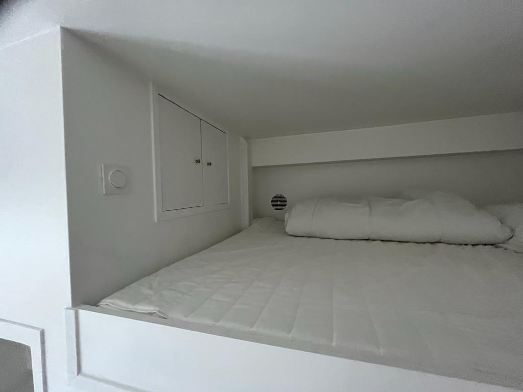 PARIS 17e·17m²·studio·With furniture[Paris Rental]