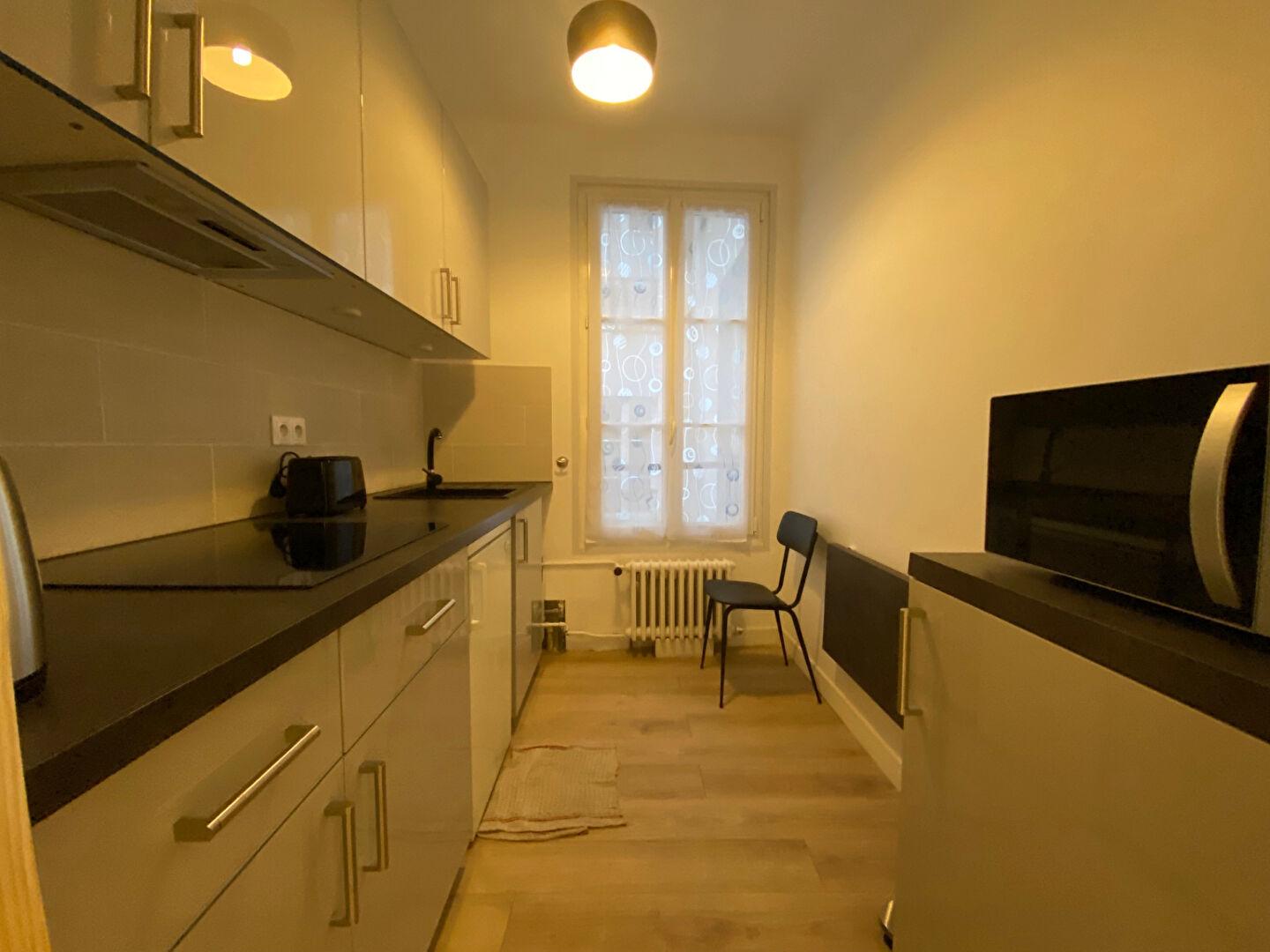 PARIS 8e·25.04m²·studio·With furniture[Paris Rental]