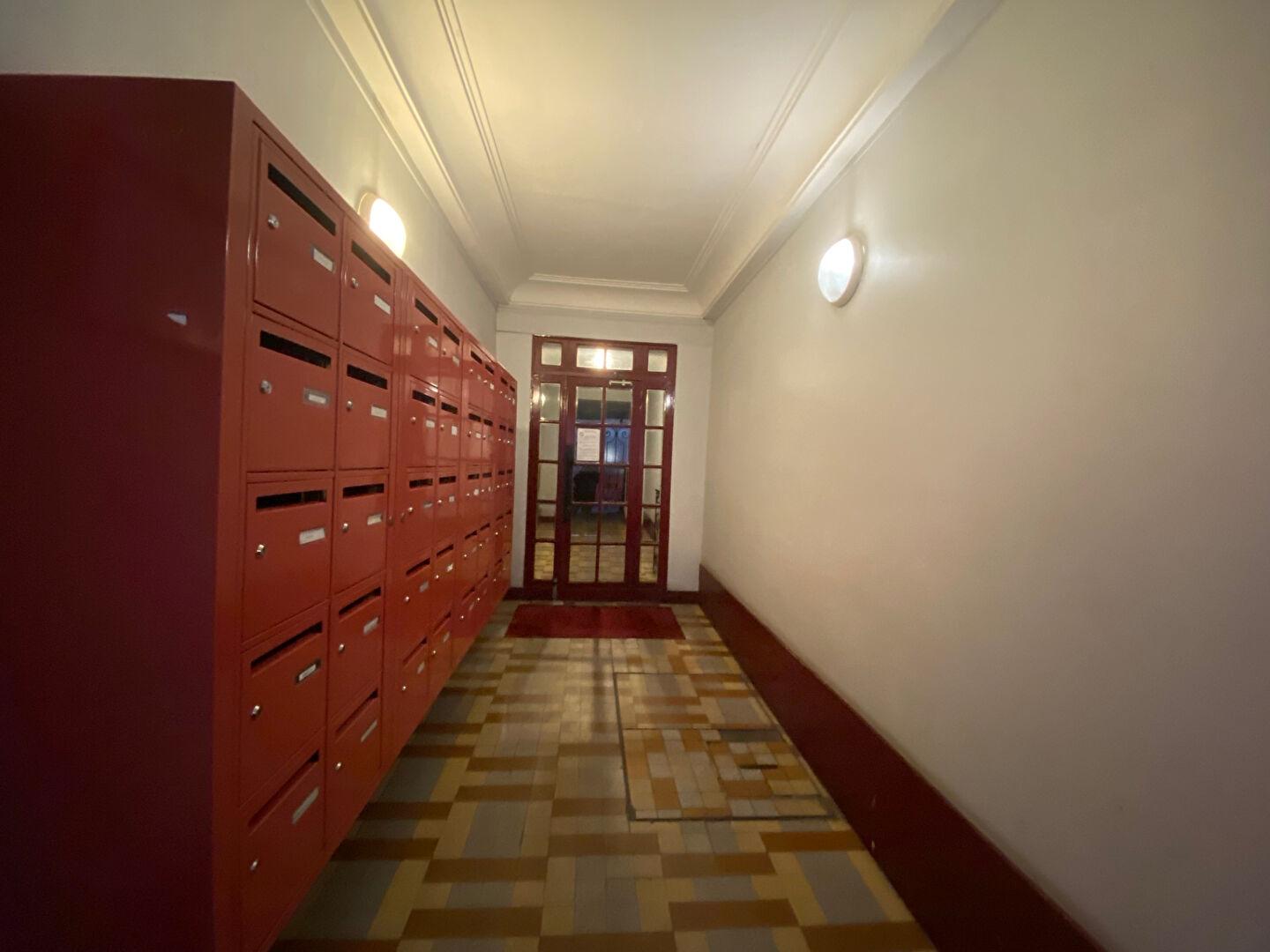 PARIS 8e·25.04m²·studio·With furniture[Paris Rental]